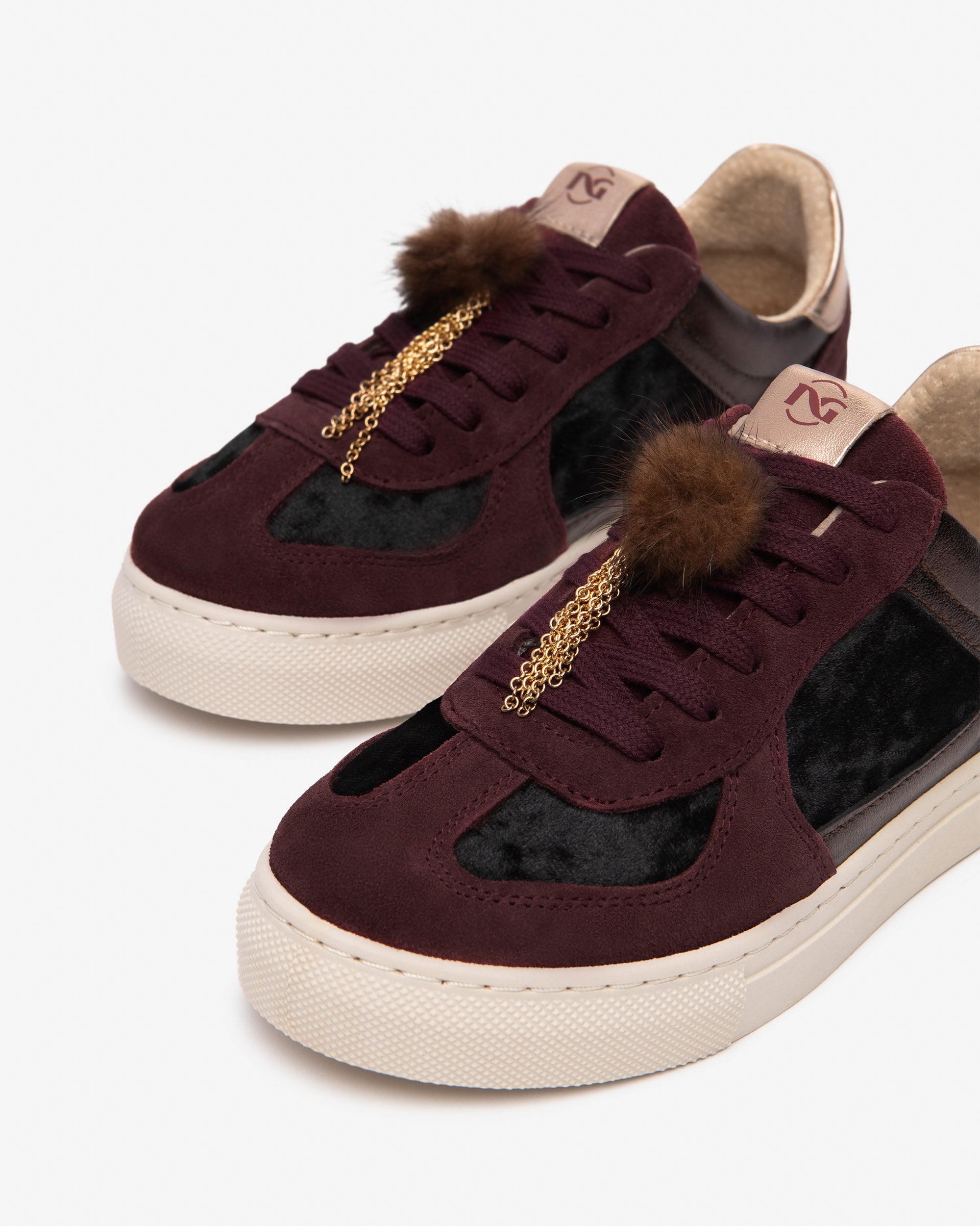 NeroGiardini Sneakers Fille Cuir Velours Pompon