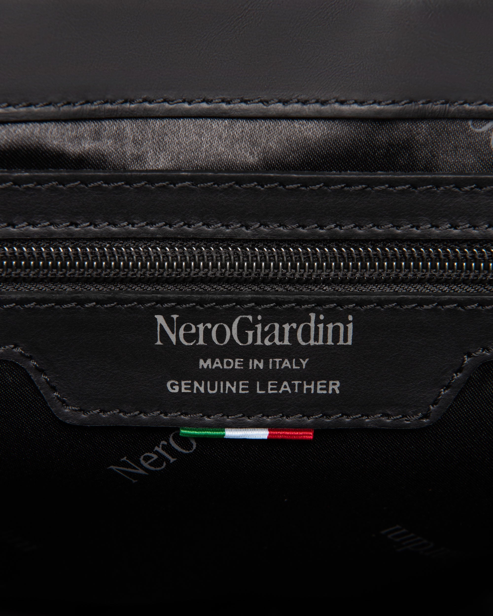 NeroGiardini Sacs Bandoulière Femme Cuir Élégant