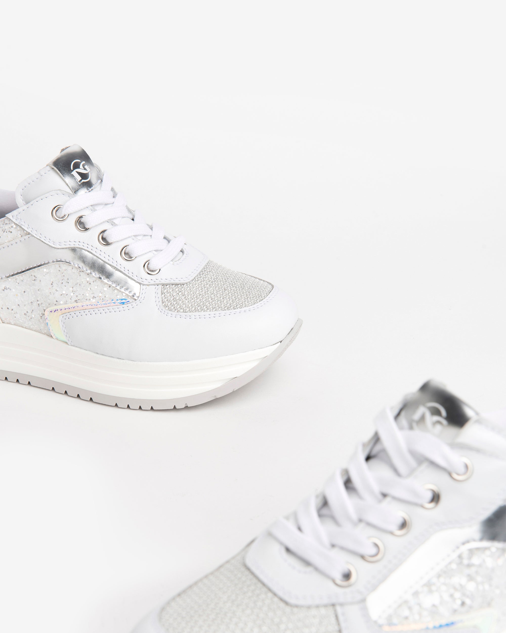 NeroGiardini Sneakers Teens Fille Cuir semelle légère
