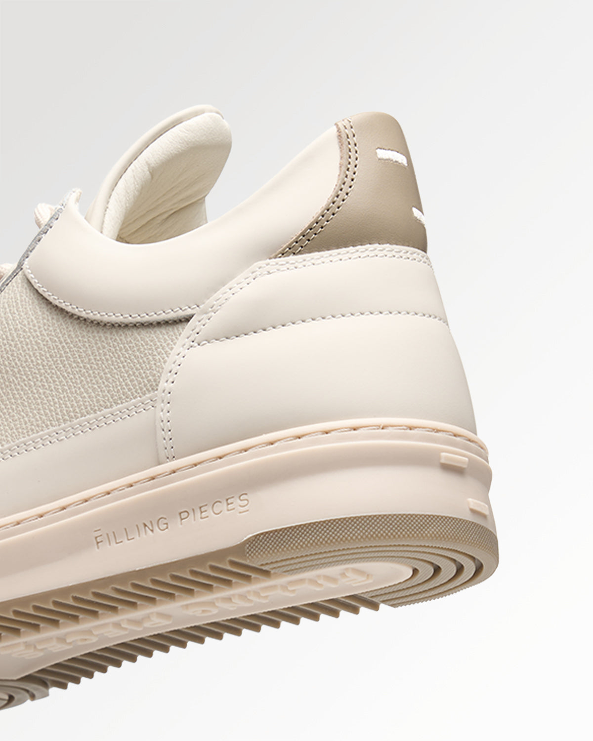 Filling Pieces Low Top Tech Crumbs baskets Off White