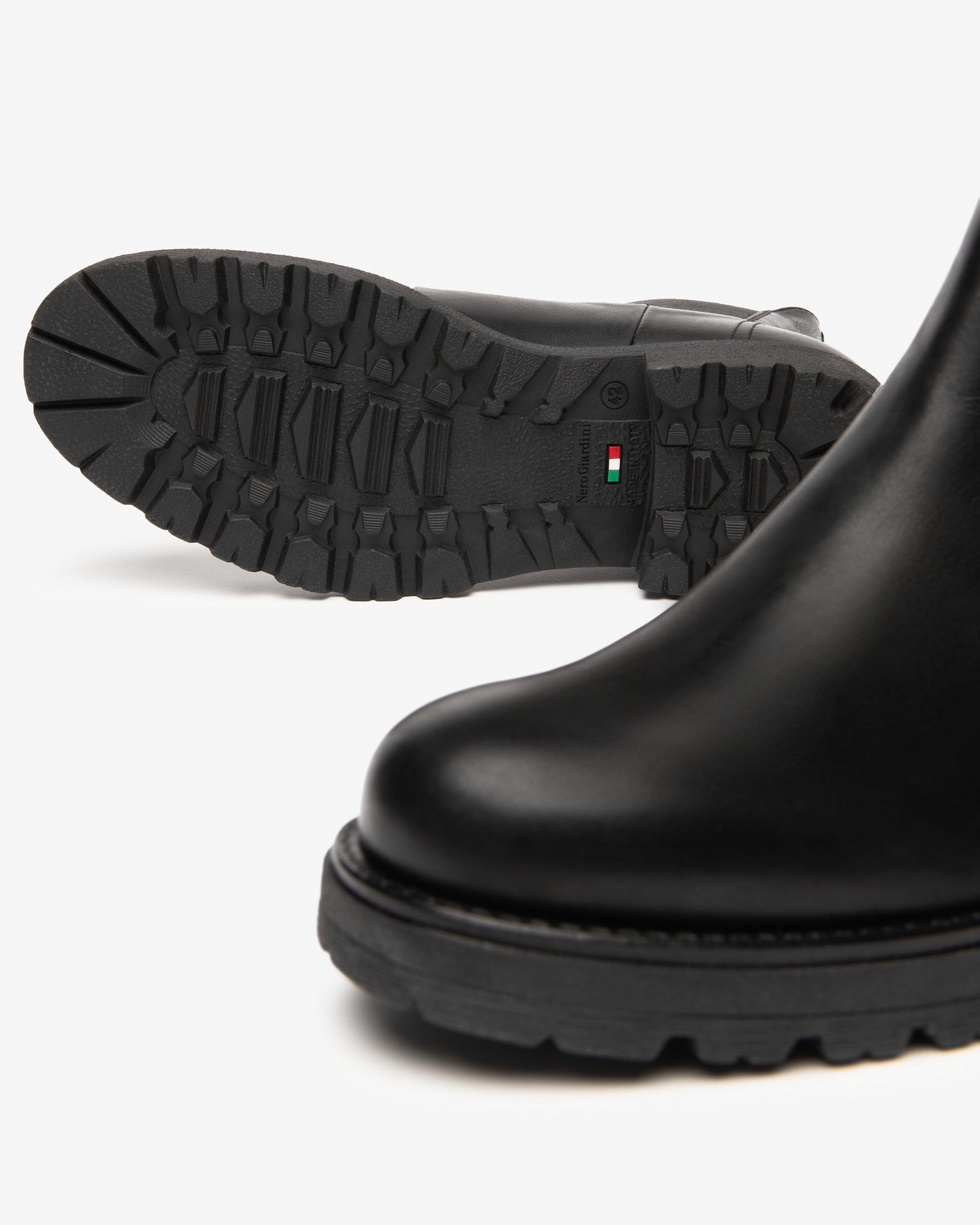 Nerogiardini Bottines Chelsea Homme Cuir Semelle Crantée