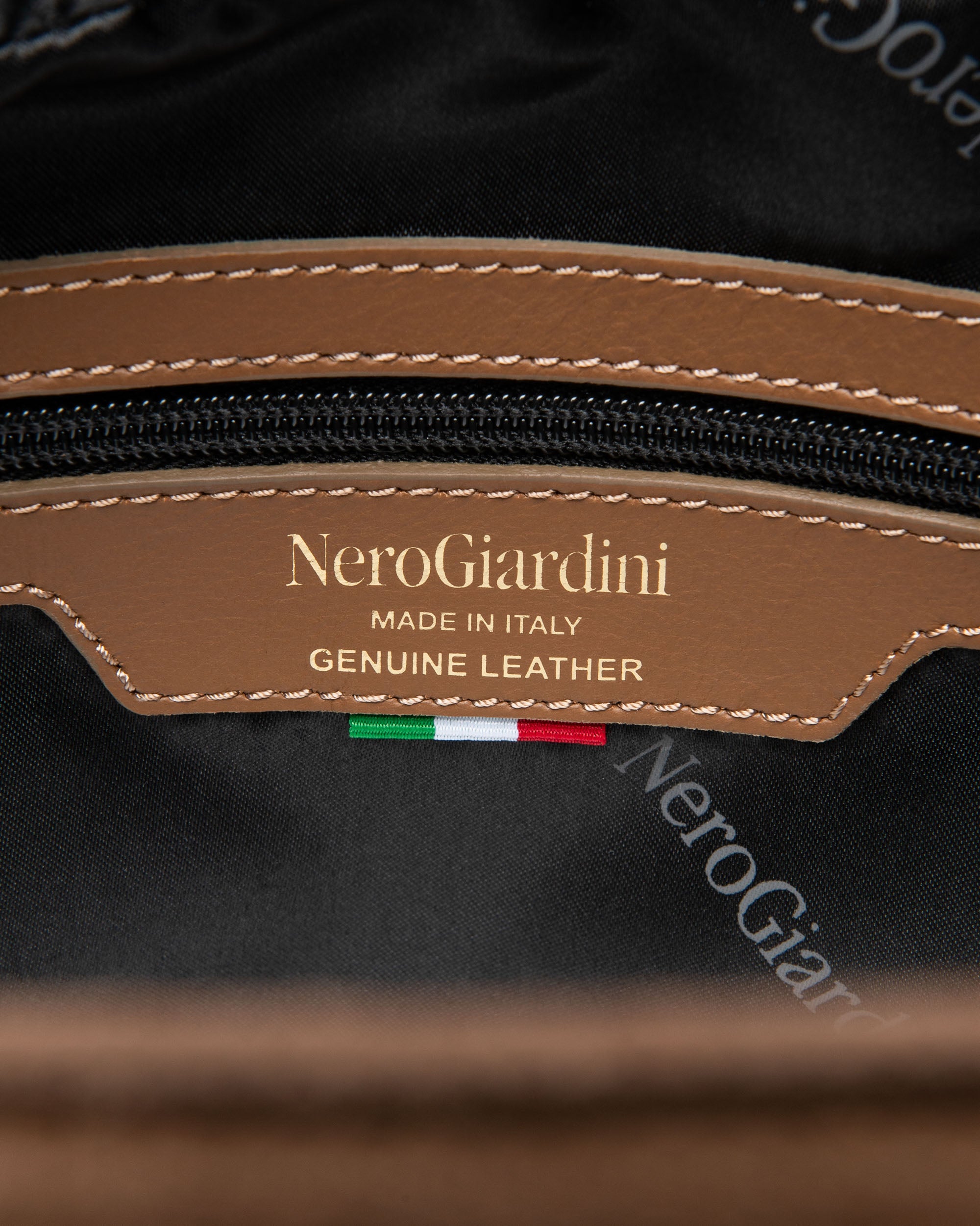 NeroGiardini Sacs Sac Bowling Cuir Femme Daim