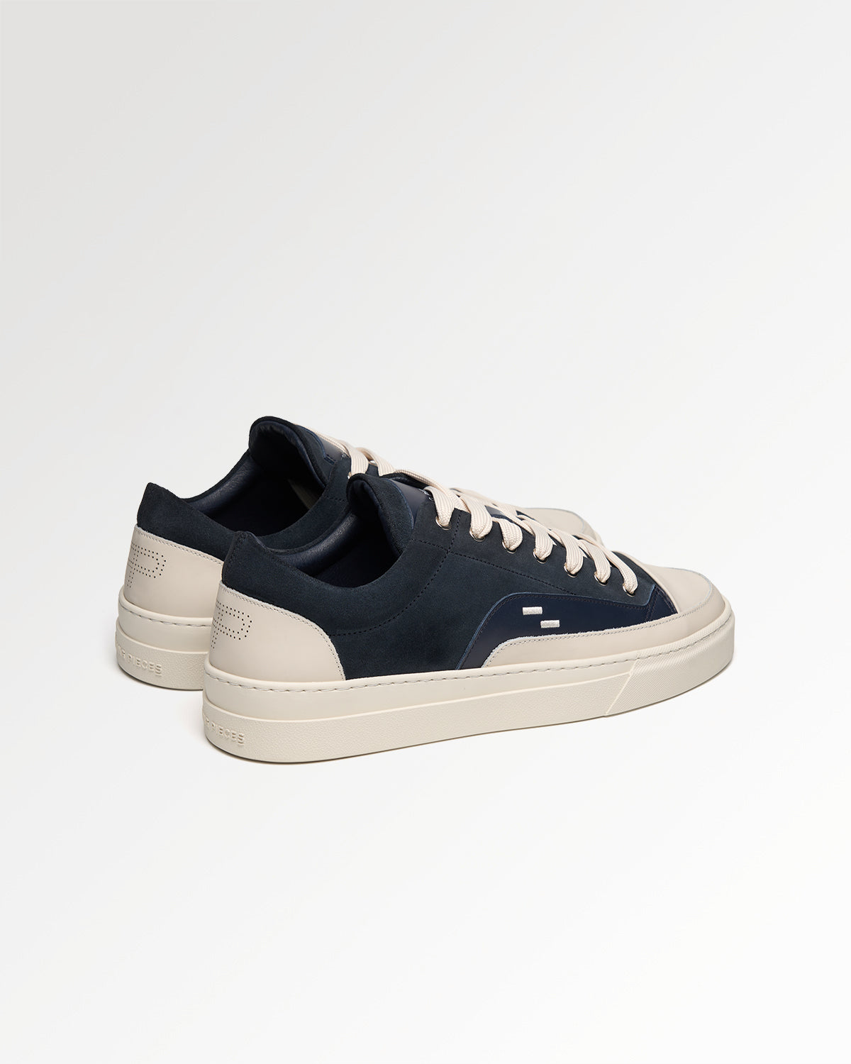 Filling Pieces Riviera Suede baskets bleu marine suède
