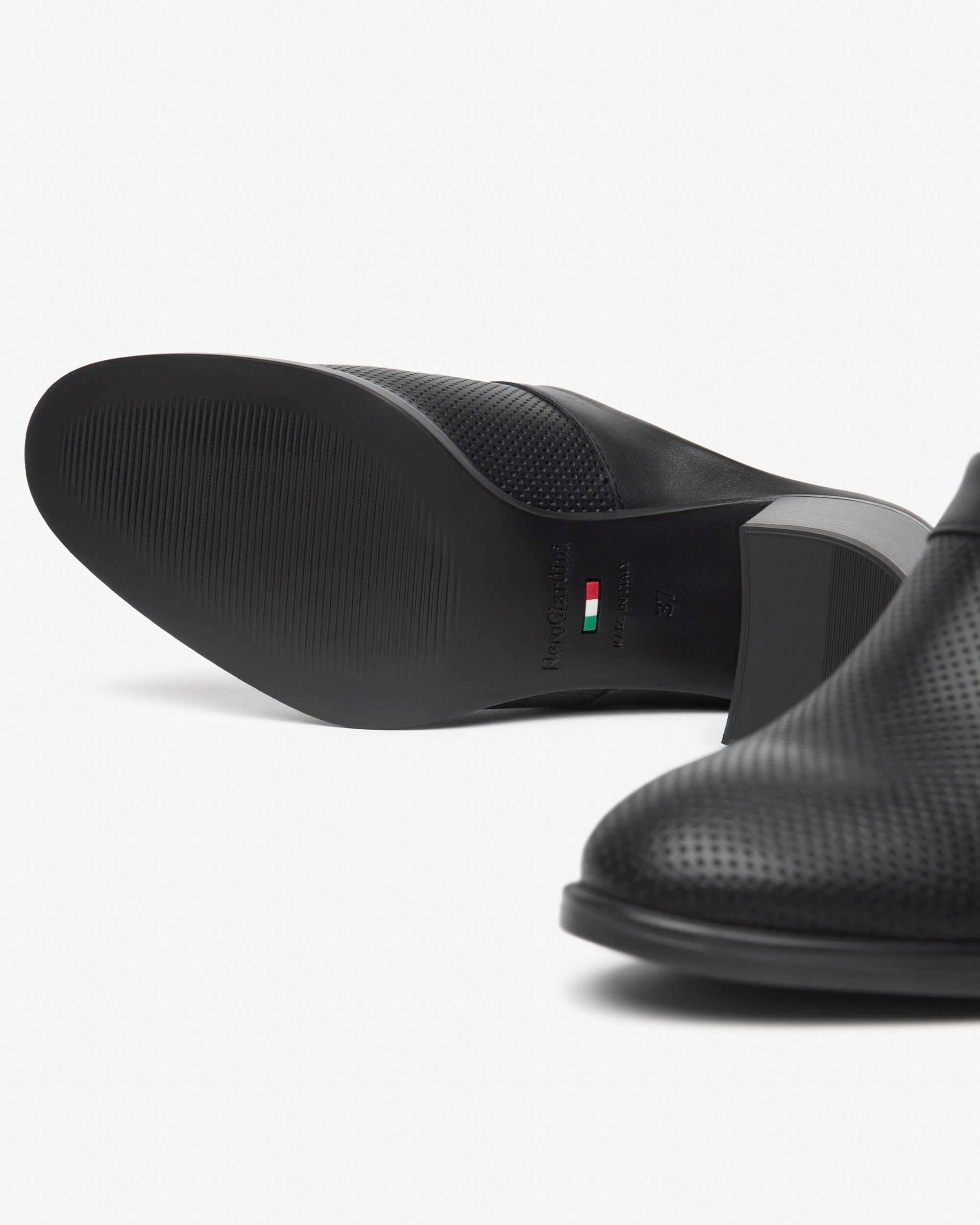 NeroGiardini Mules Femme Cuir Sabots 38