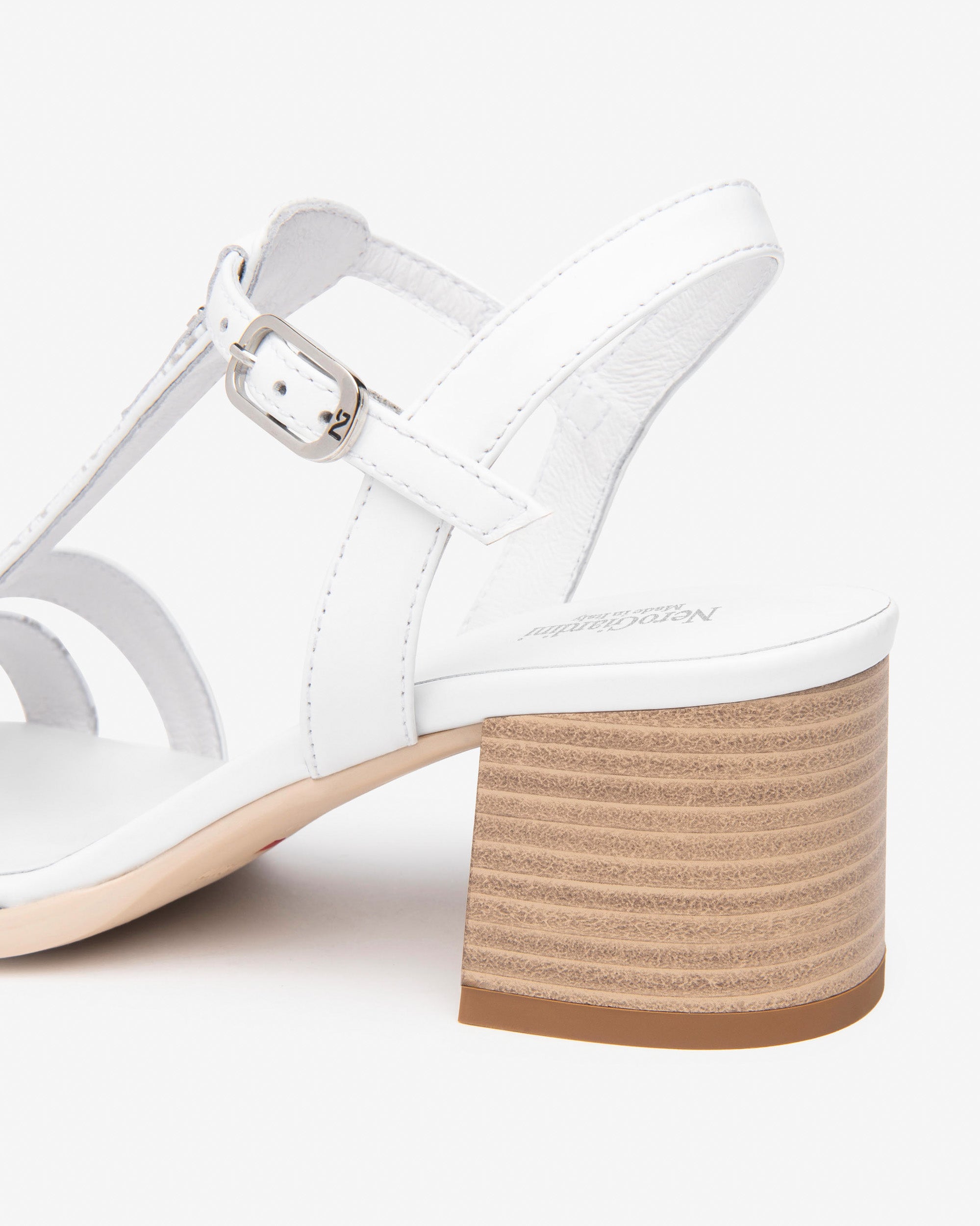 NeroGiardini Sandales Femme Cuir Technique Été