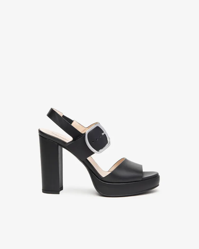 NeroGiardini Sandales cuir femme été