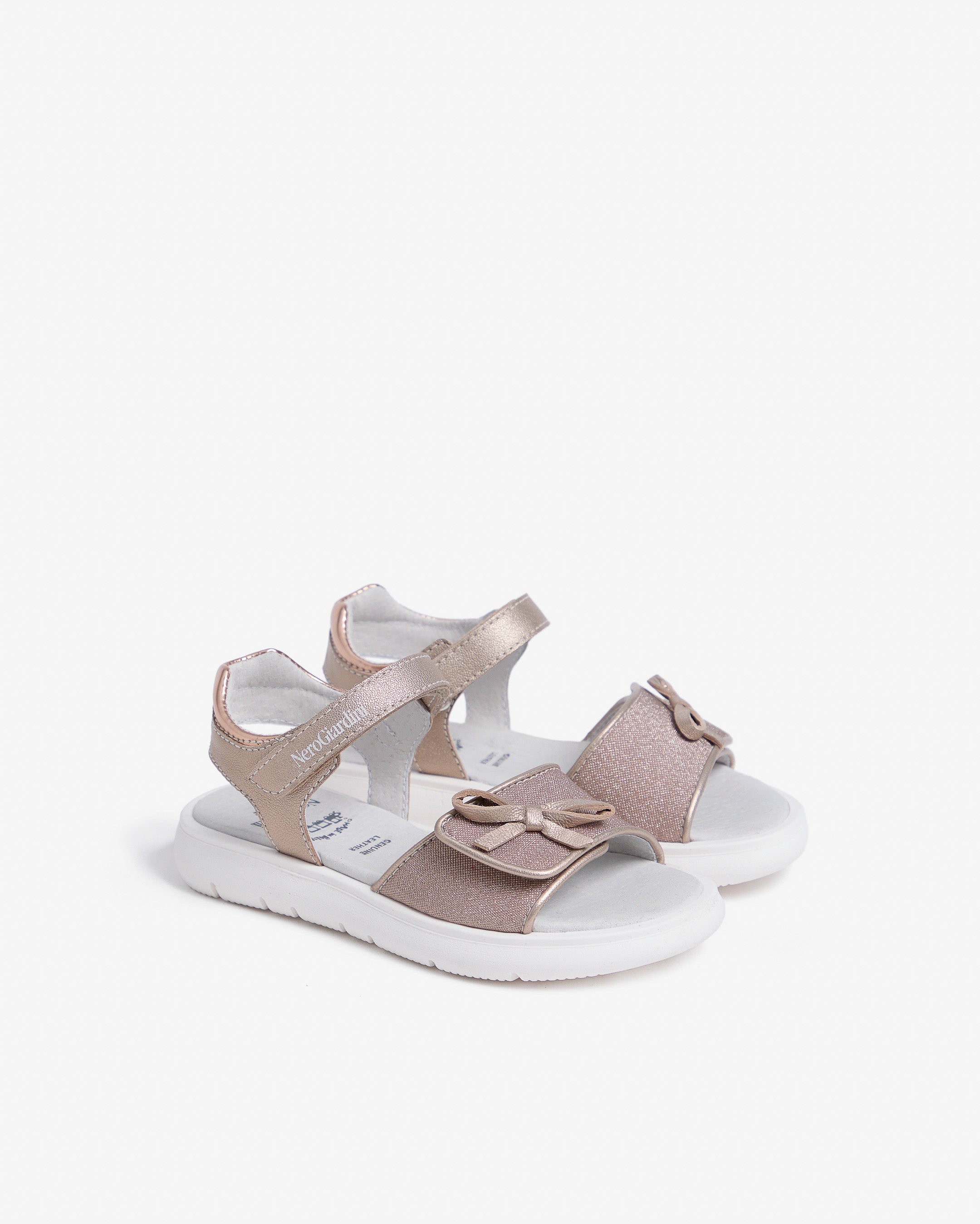 NeroGiardini Sandales nu-pieds fille confort léger