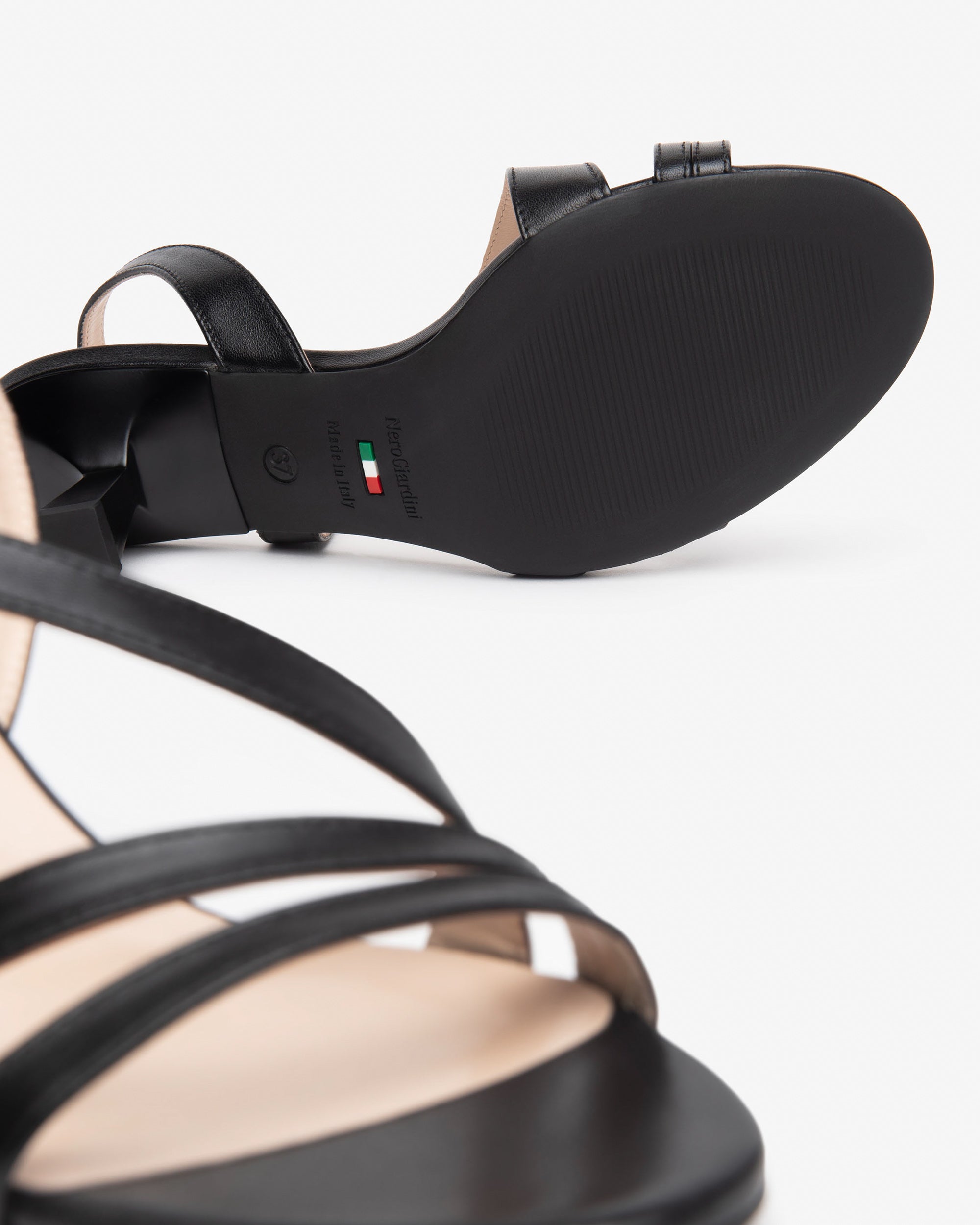 NeroGiardini Sandales Femme Cuir Premium Été