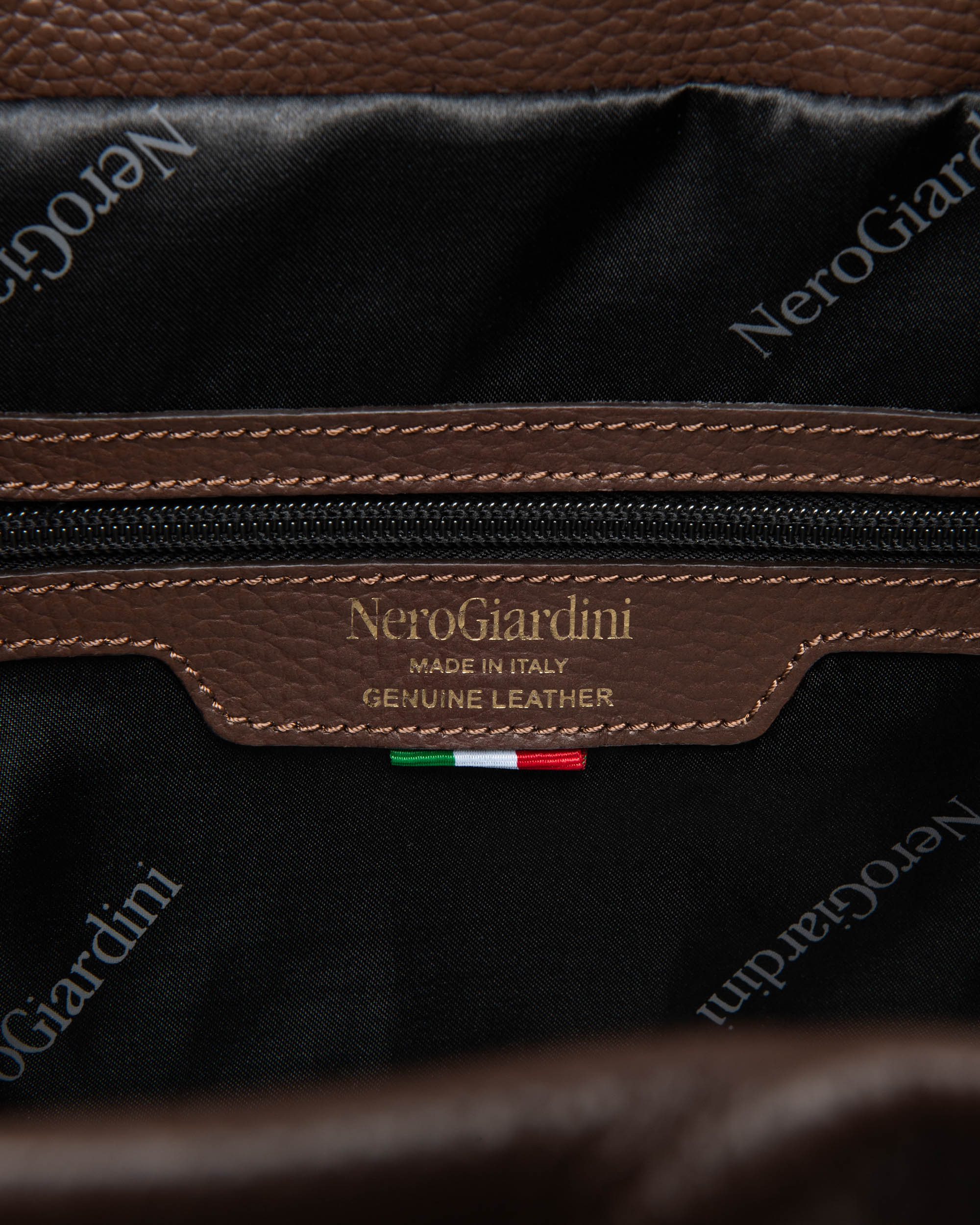 NeroGiardini Sacs Sac à Dos Femme Cuir Grainé
