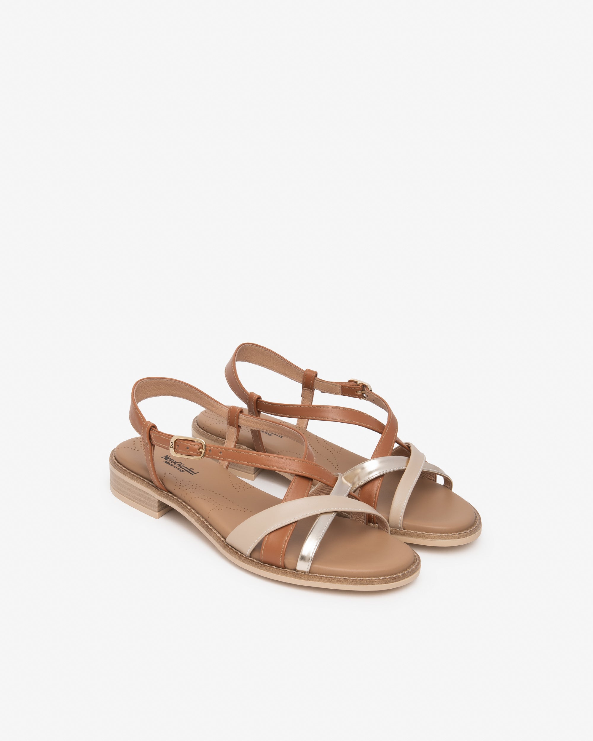 NeroGiardini Sandales nu-pieds cuir femme technique été
