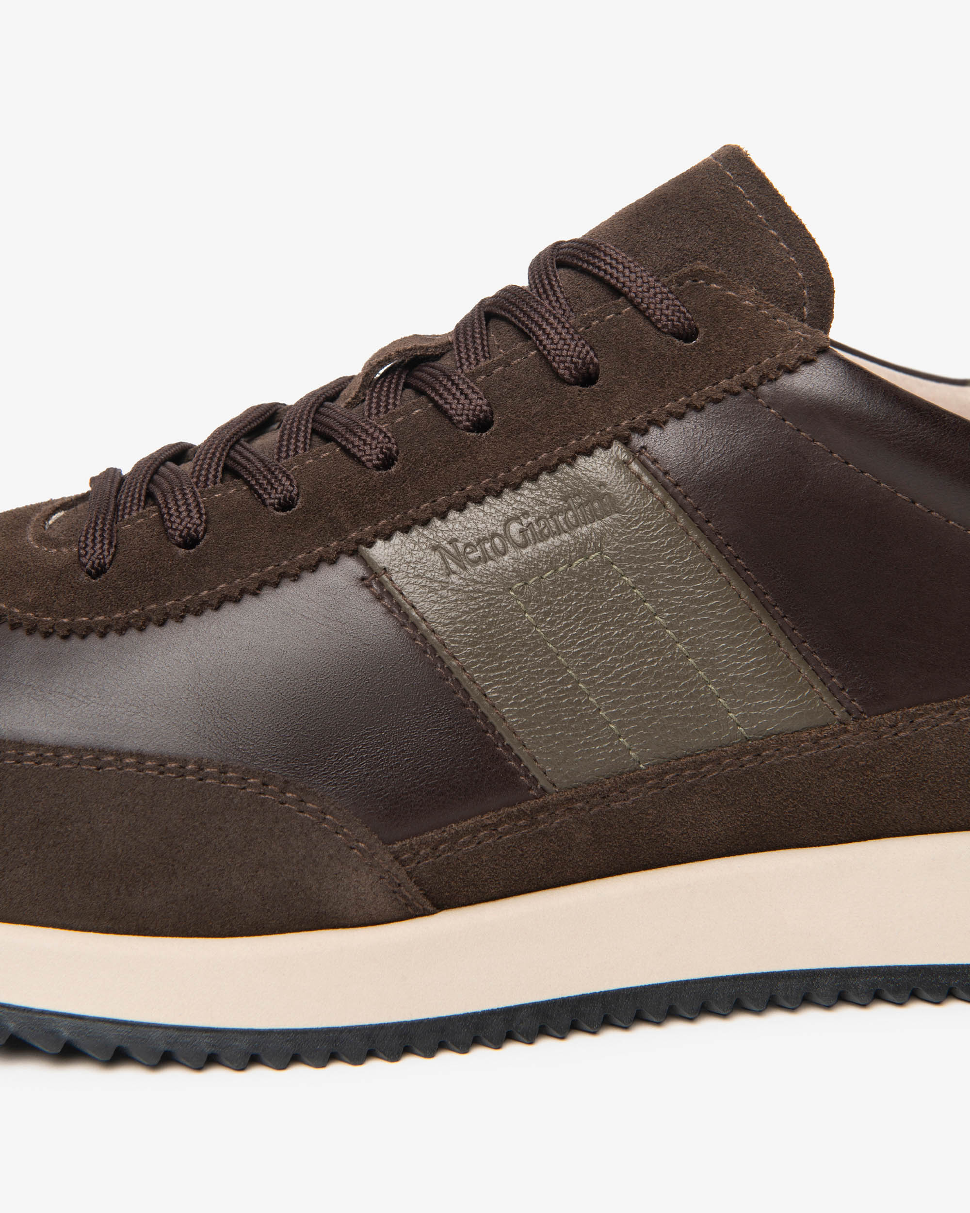 NeroGiardini Sneakers homme cuir daim pointure 42