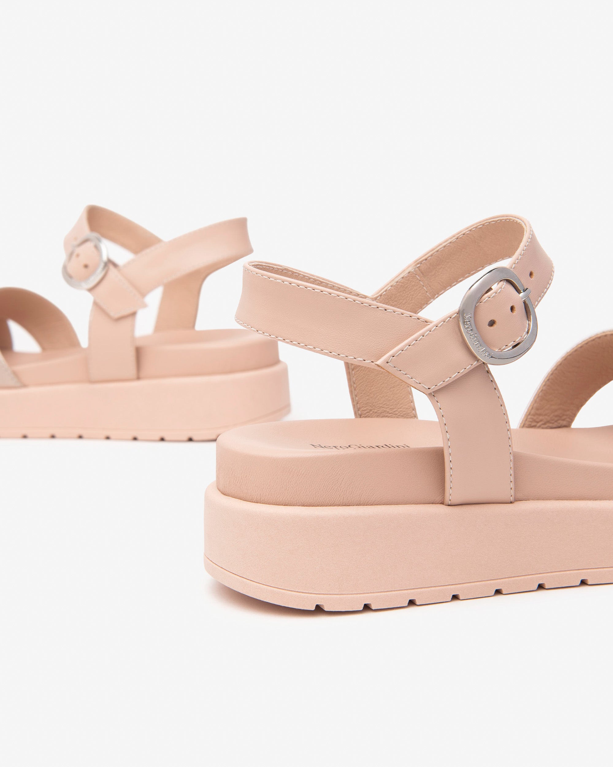 NeroGiardini Sandales Femme Cuir Confort Pointure 35-41