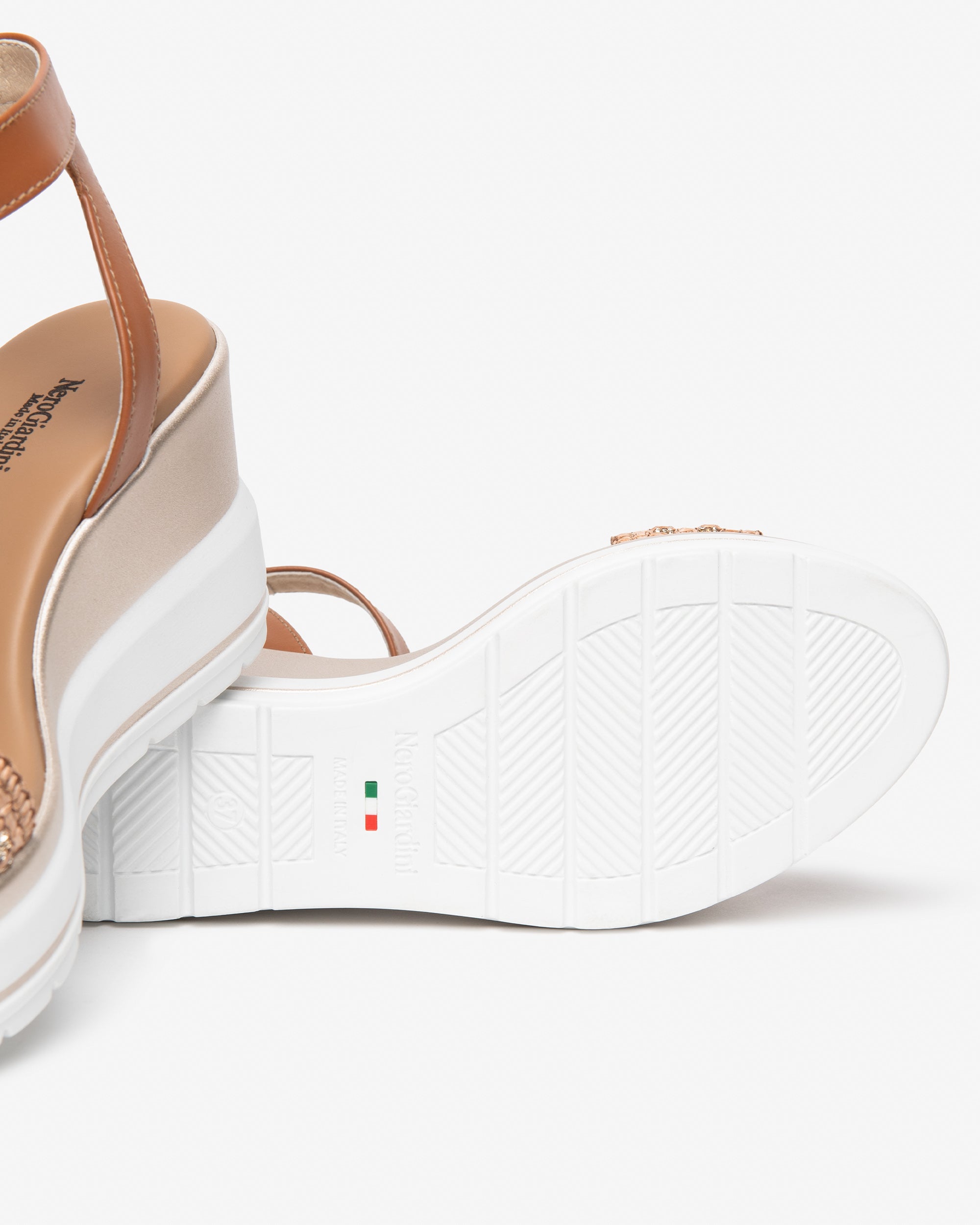 NeroGiardini Sandales Femme Cuir sandales 35-41