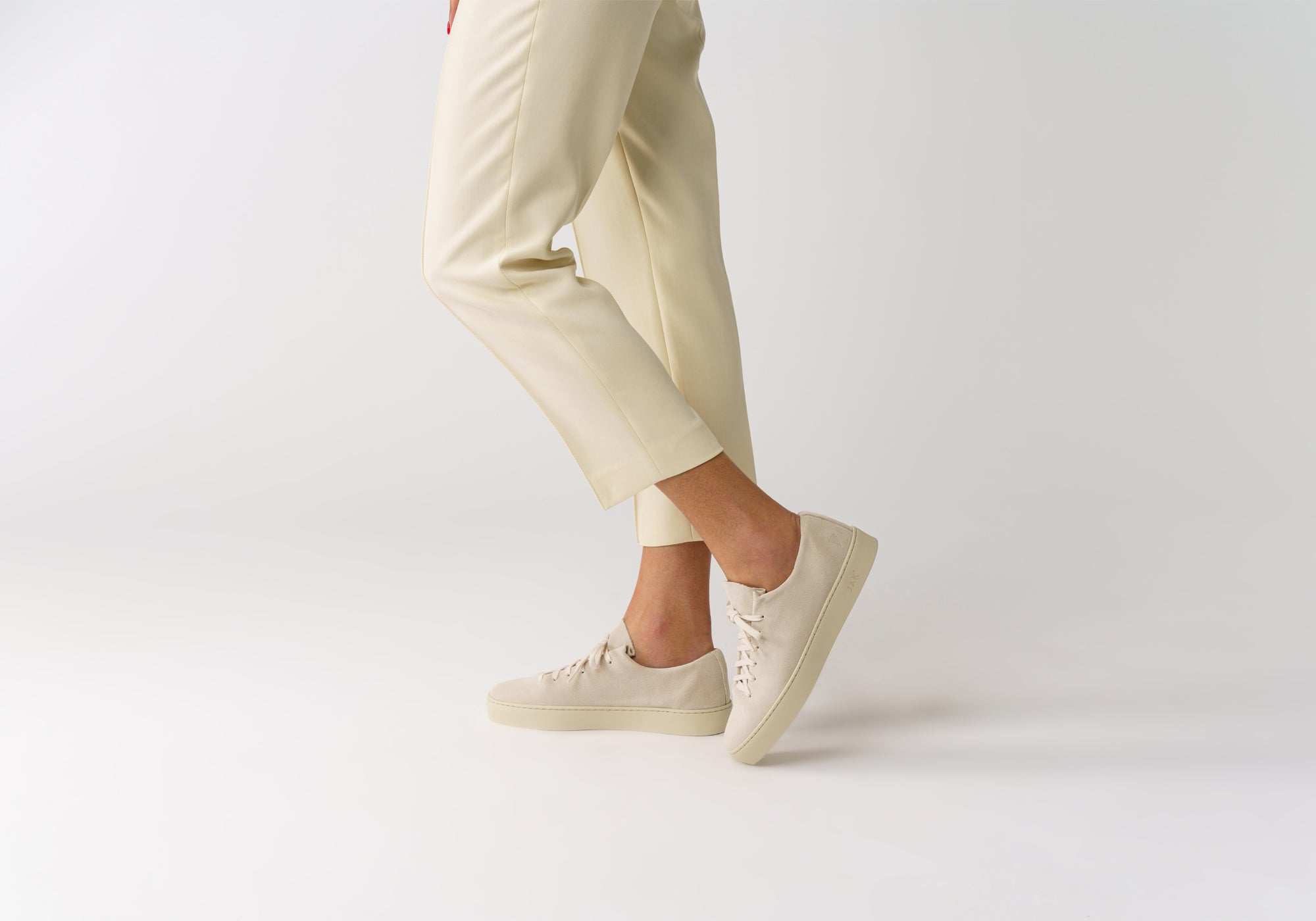 JAK Atom Cream sneakers cuir crème une pièce