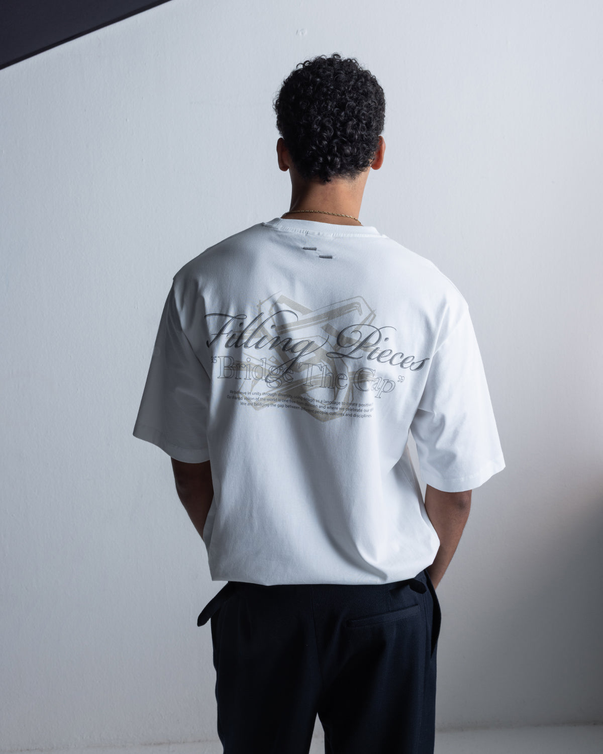 Filling Pieces T-Shirt Boxy Bridge the Gap tee-shirt blanc coton
