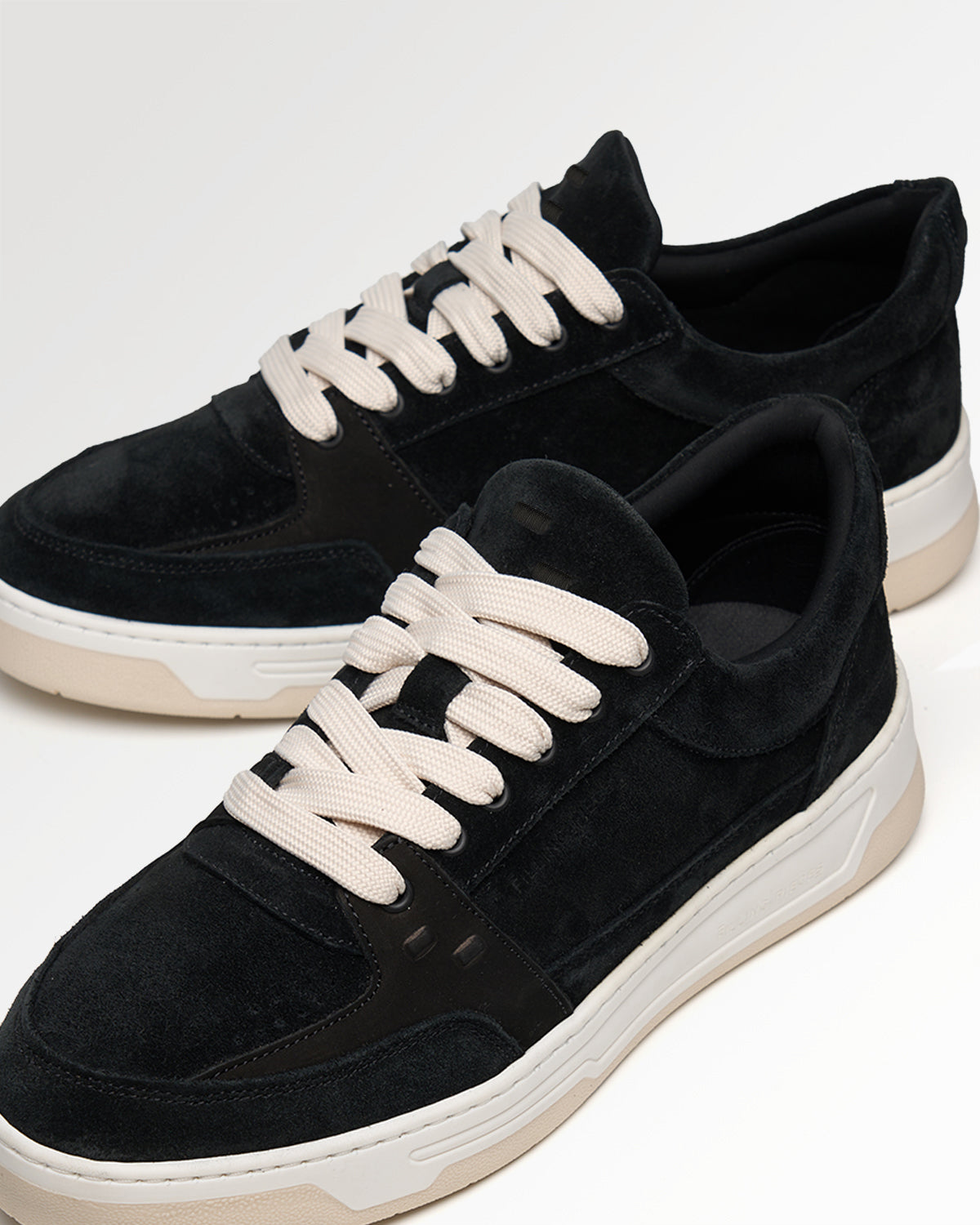 Filling Pieces Low Vise Sneakers noires suède pointure 39-46