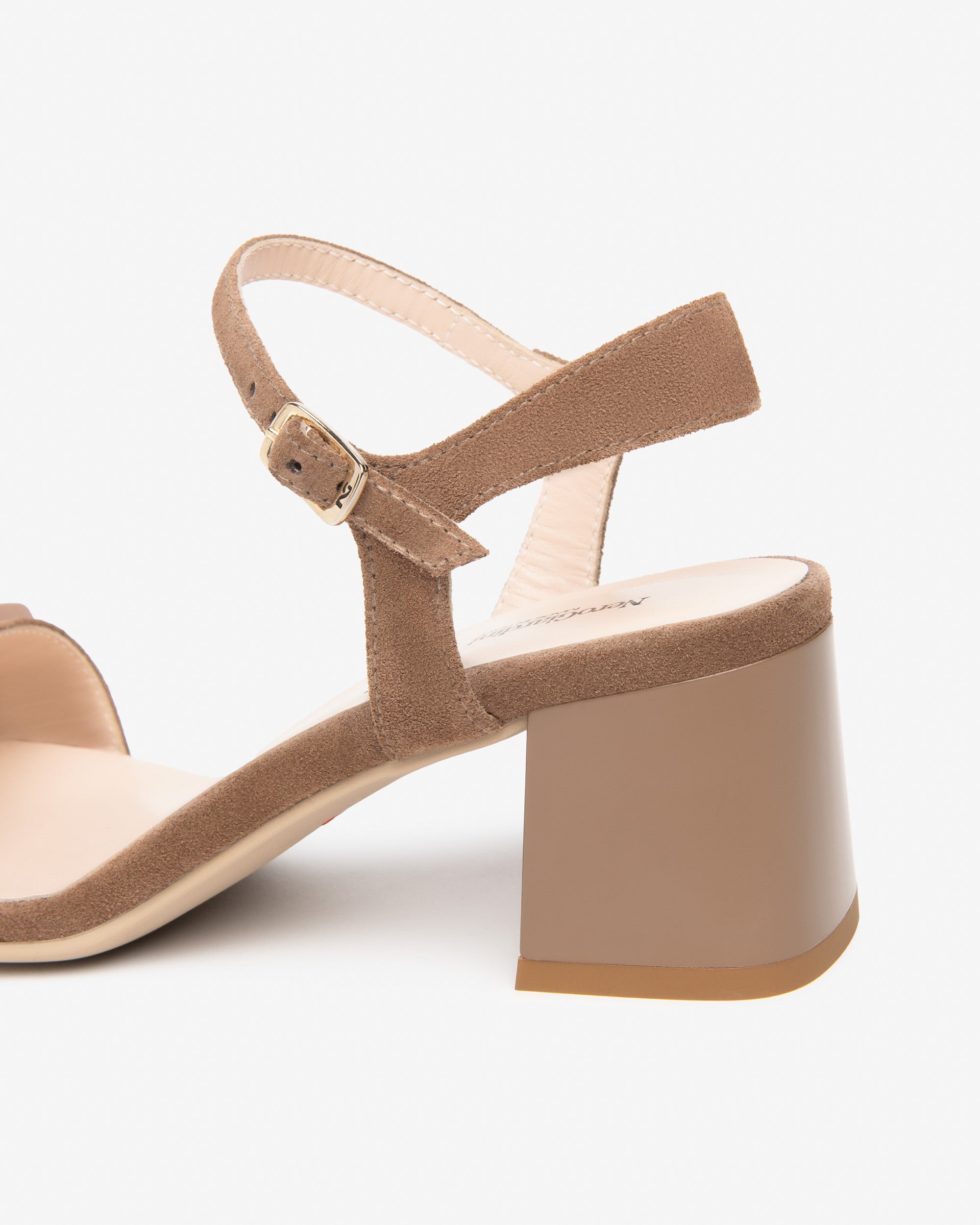 Nerogiardini Sandales Femme Cuir Confort Quotidien