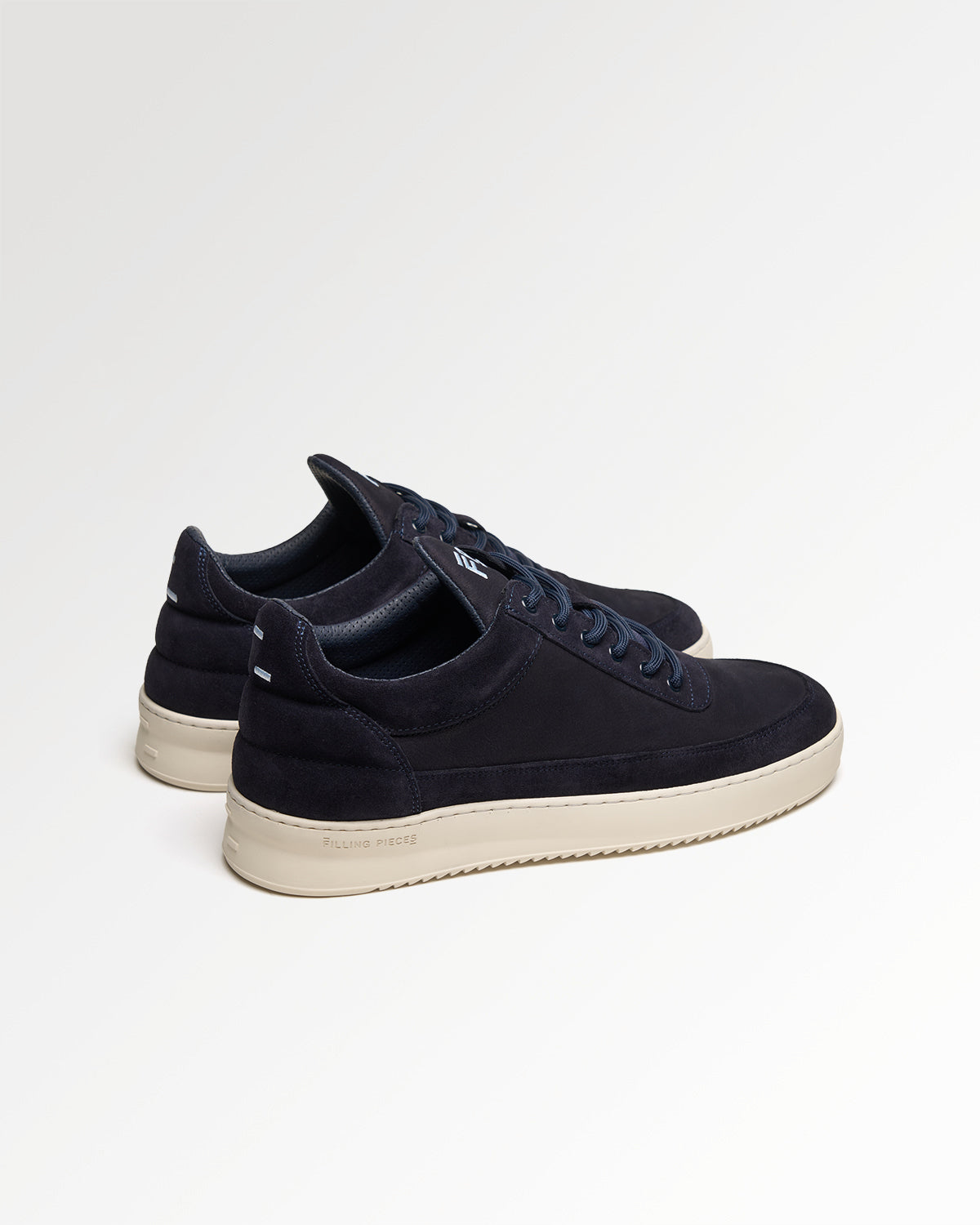 Filling Pieces Low Top Suede Grain Navy sneakers daim bleu