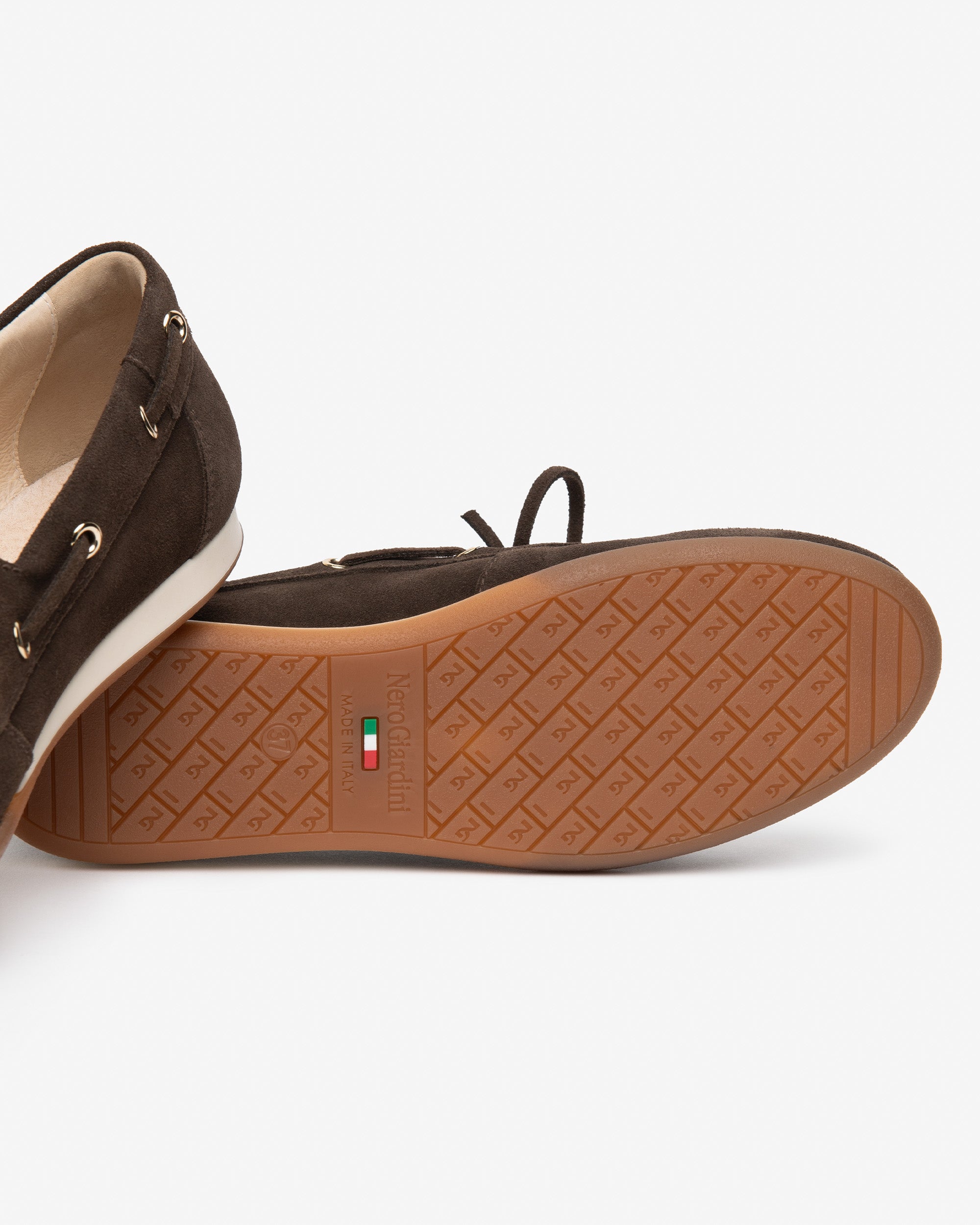 Nerogiardini Mocassins Femme Daim Bateau Souple