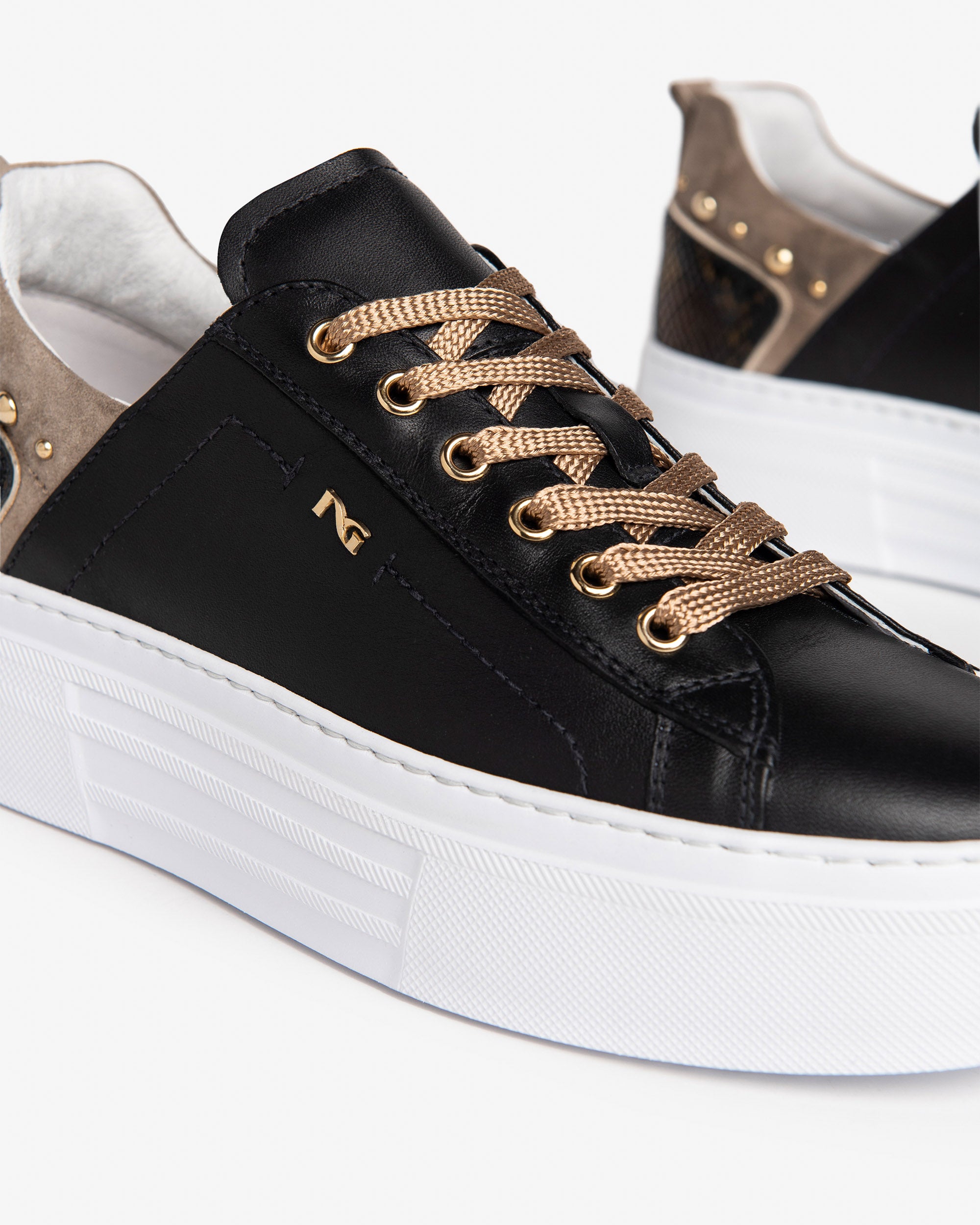 NeroGiardini Sneakers femme cuir velours pointure 35
