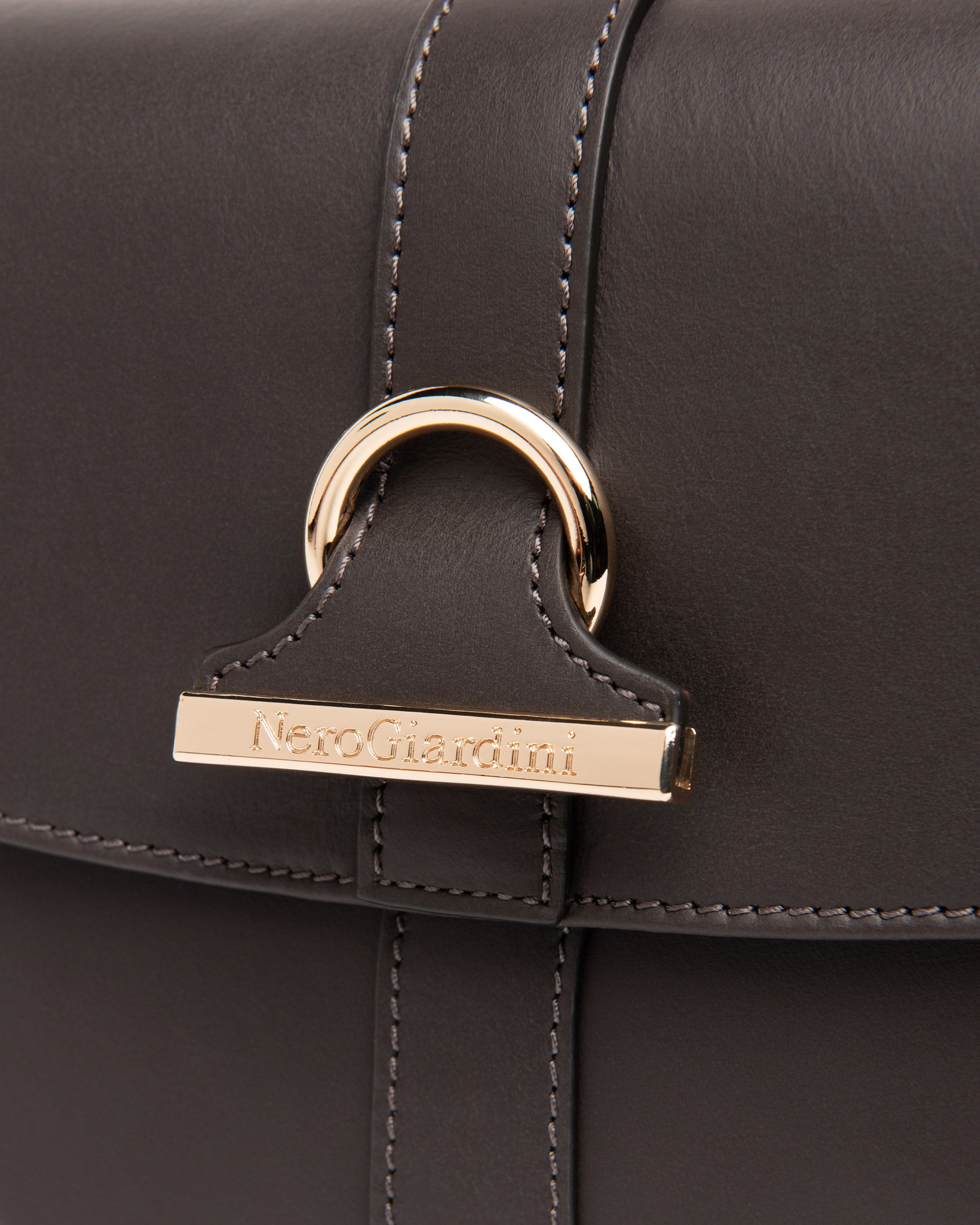 NeroGiardini Sacs Femme Cuir Bandoulière Italie