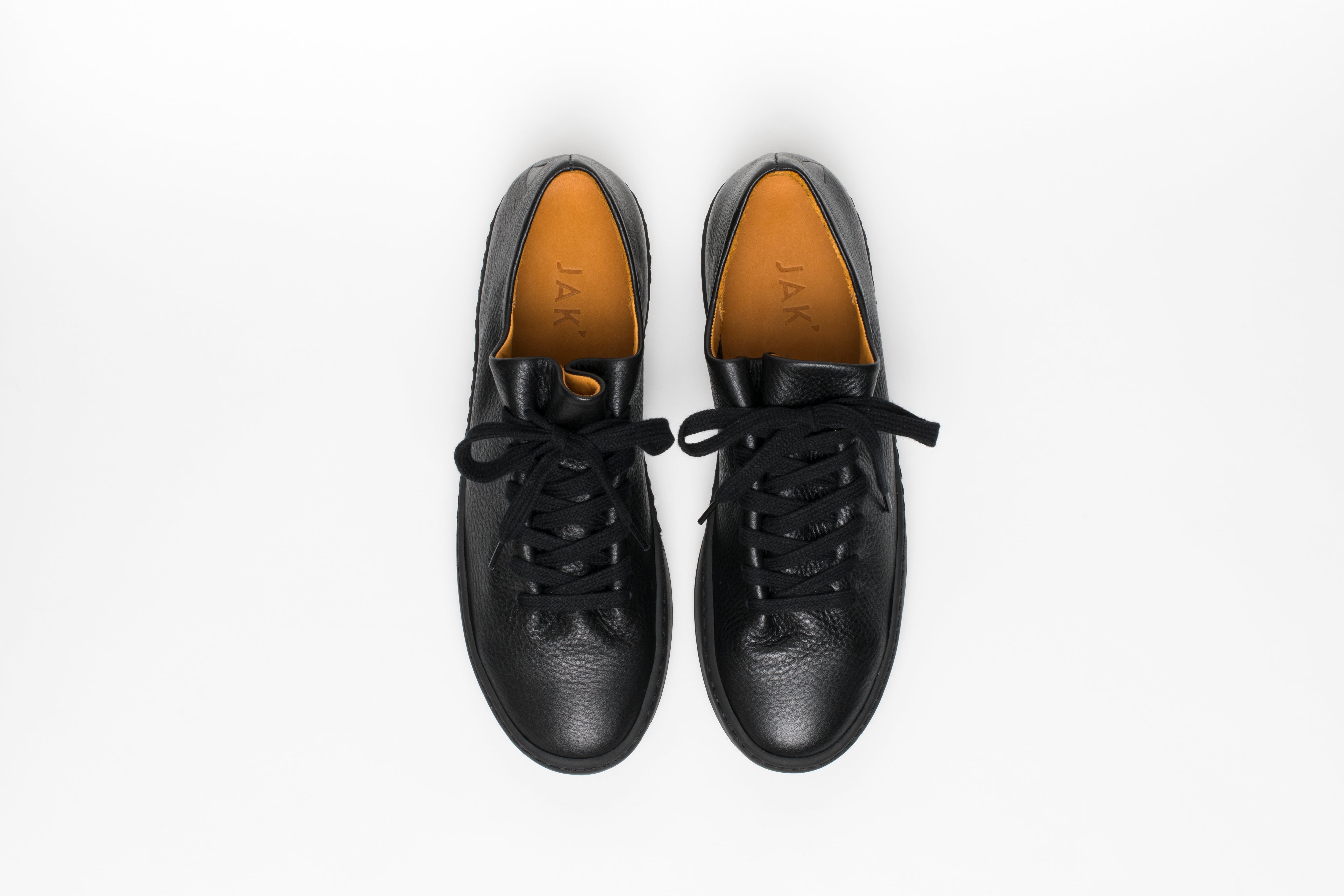 JAK Atom All Black V.L. baskets cuir noir