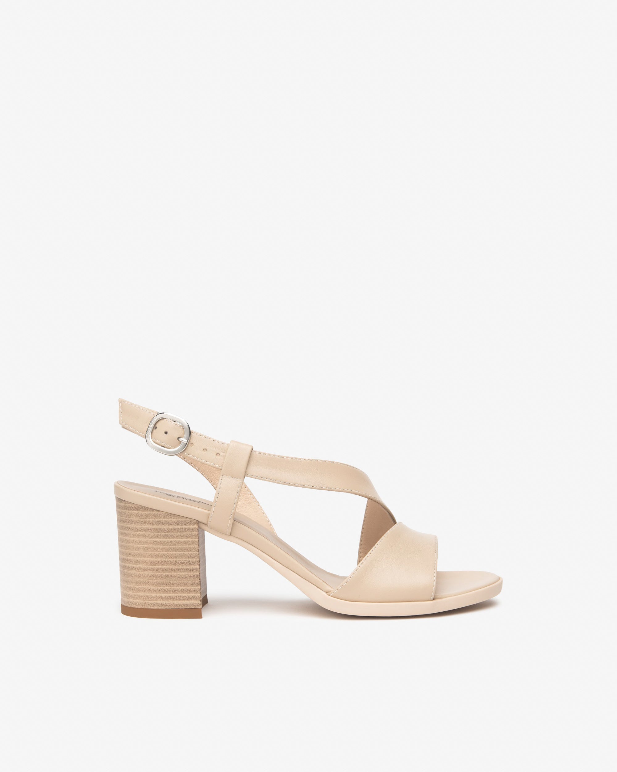 NeroGiardini Sandales Femme en Cuir sandales cuir pointure 37