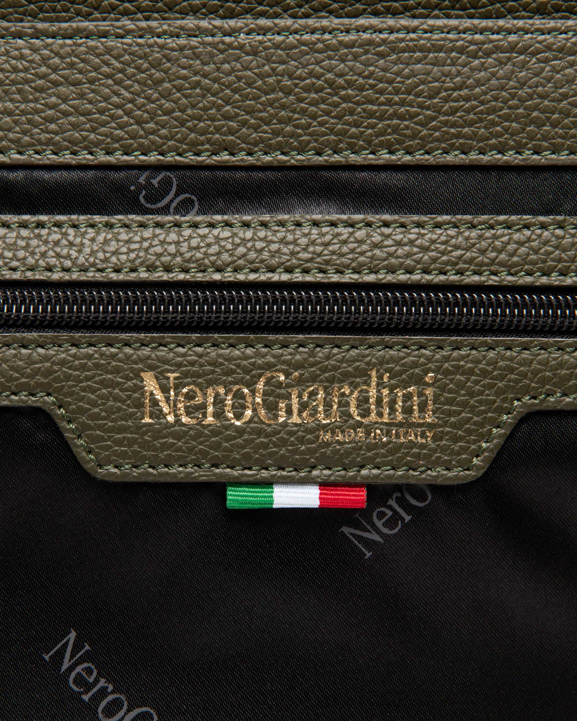 NeroGiardini Sacs Sac Épaule Femme Matière Technique PZ