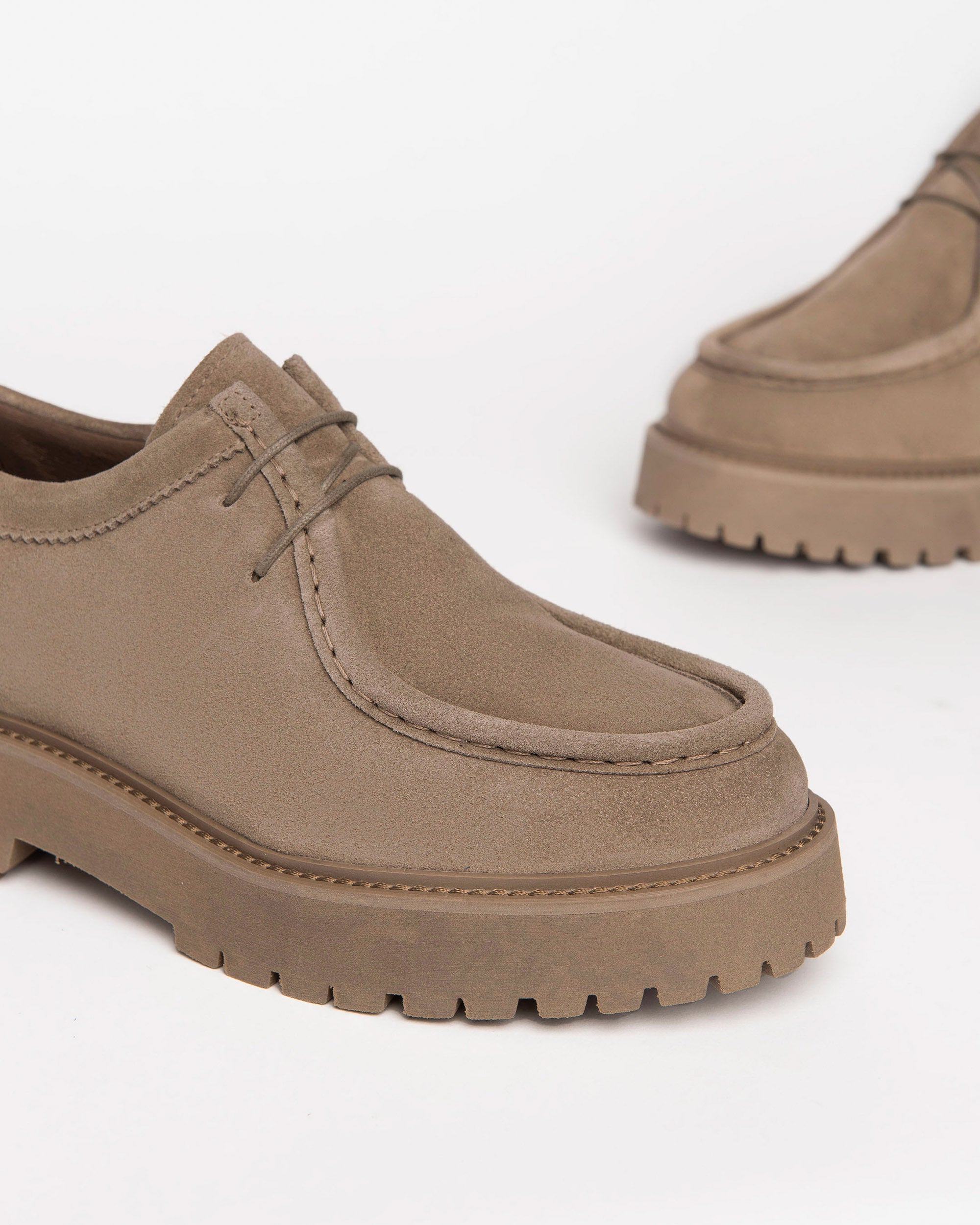 NeroGiardini Chaussures lacets cuir velours femme