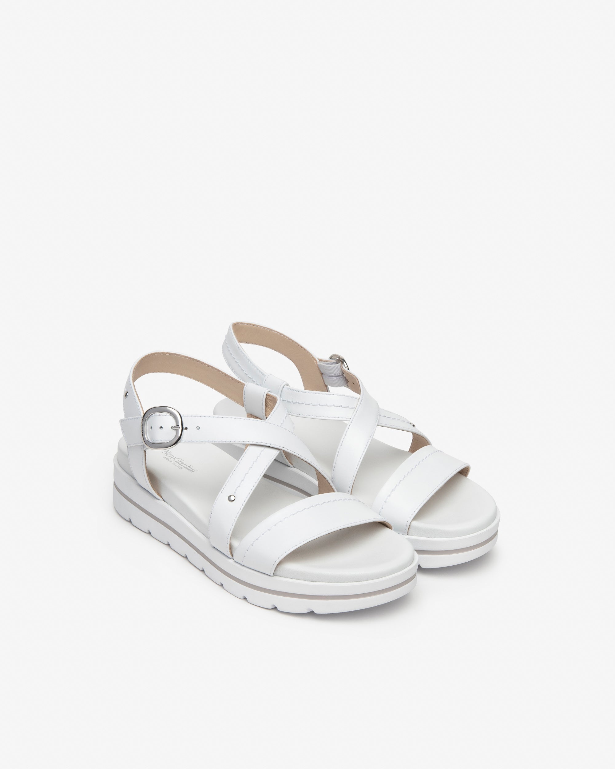 NeroGiardini Sandales nu-pieds cuir femme été