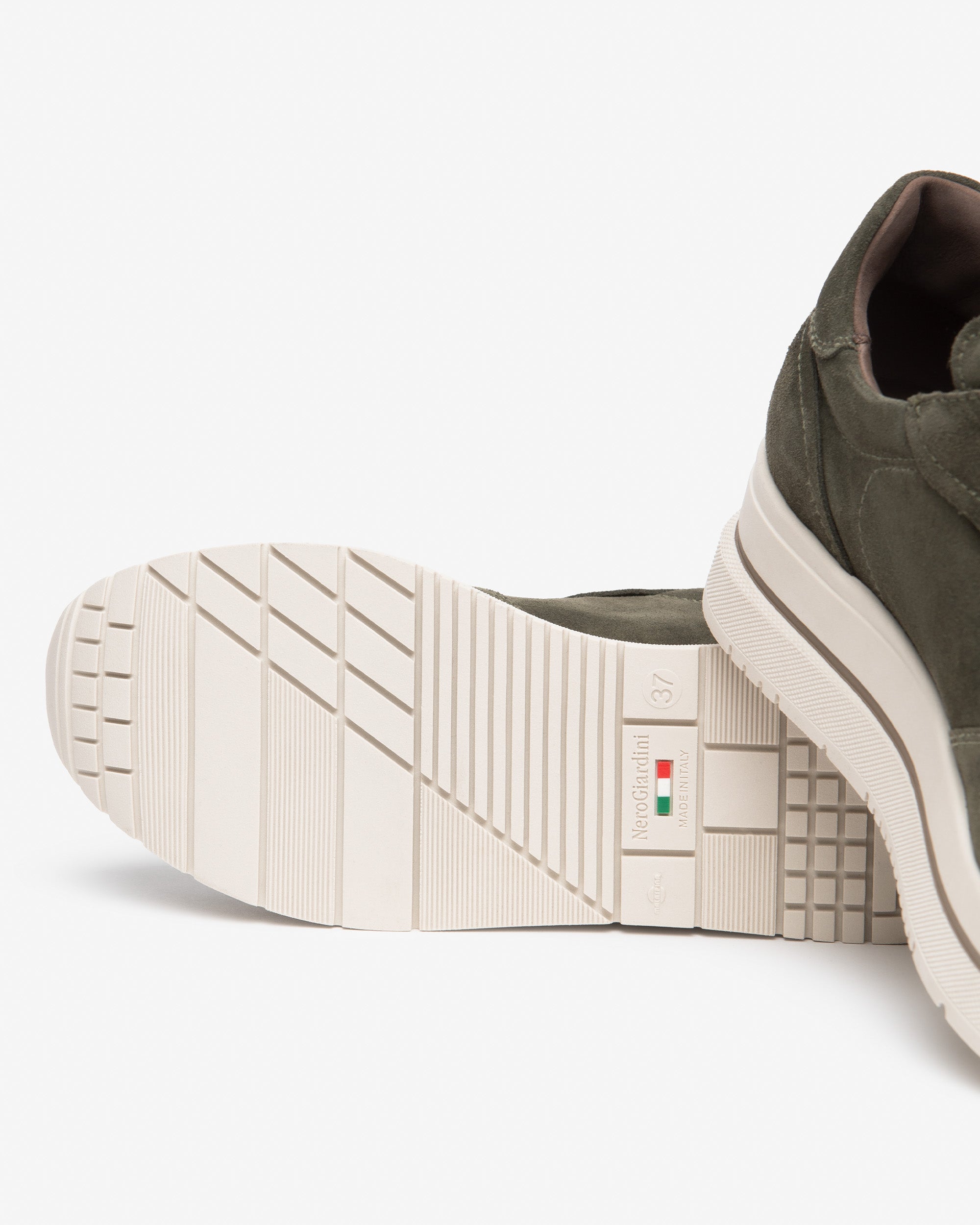 NeroGiardini Sneakers baskets velours femme plateforme