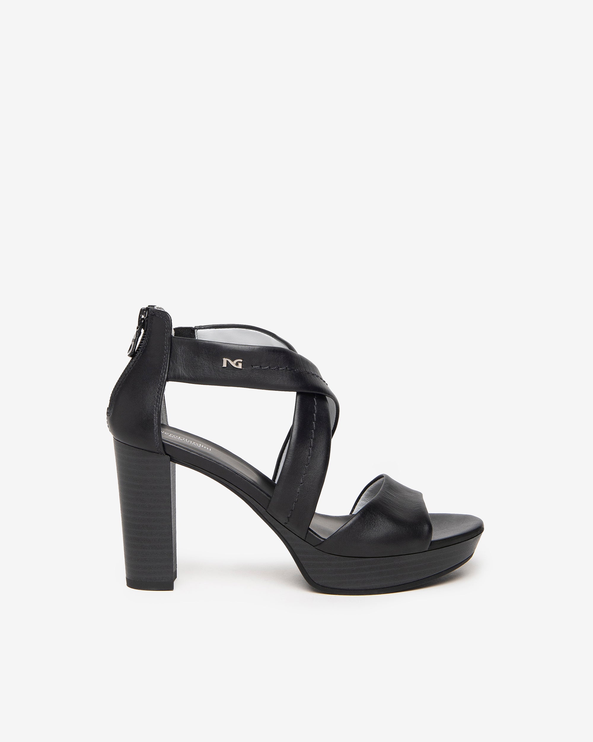 Nerogiardini Sandales sandales femme cuir pointure 38 chic