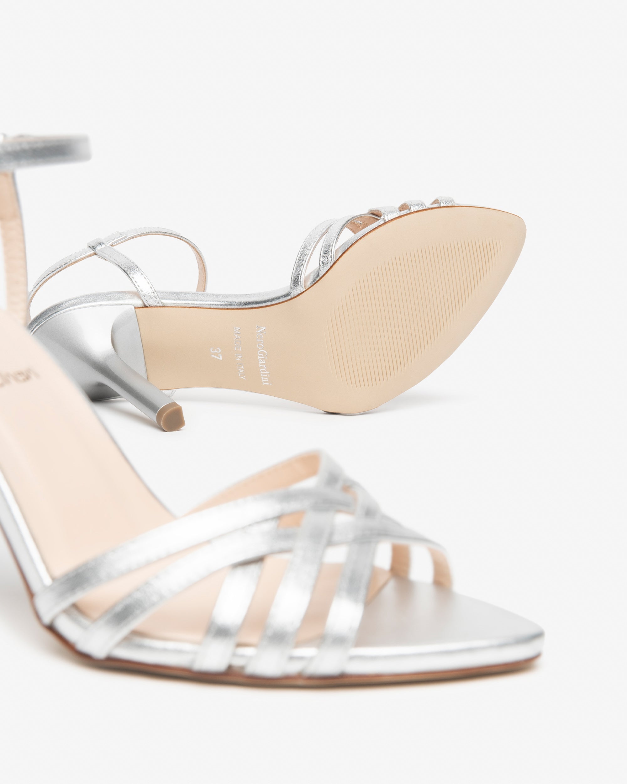 NeroGiardini Sandales Femme Cuir Élégantes 38