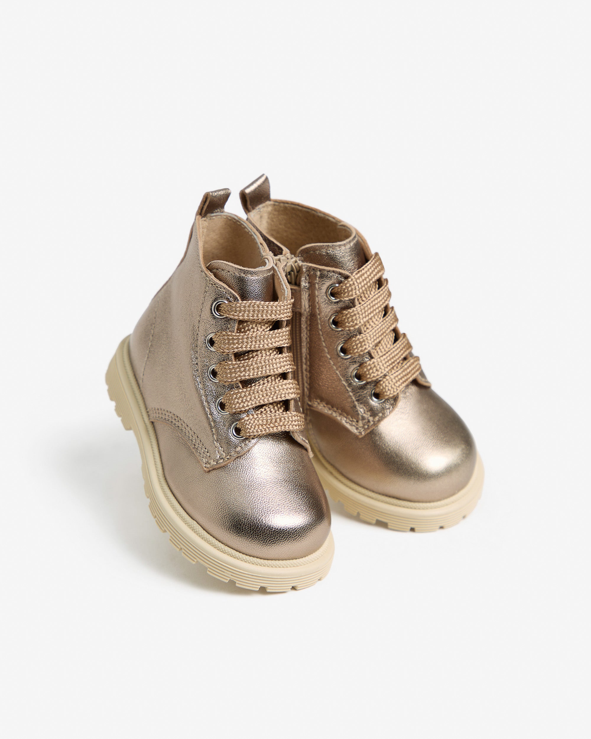 NeroGiardini Bottines bottines fille cuir laminé pointure 22