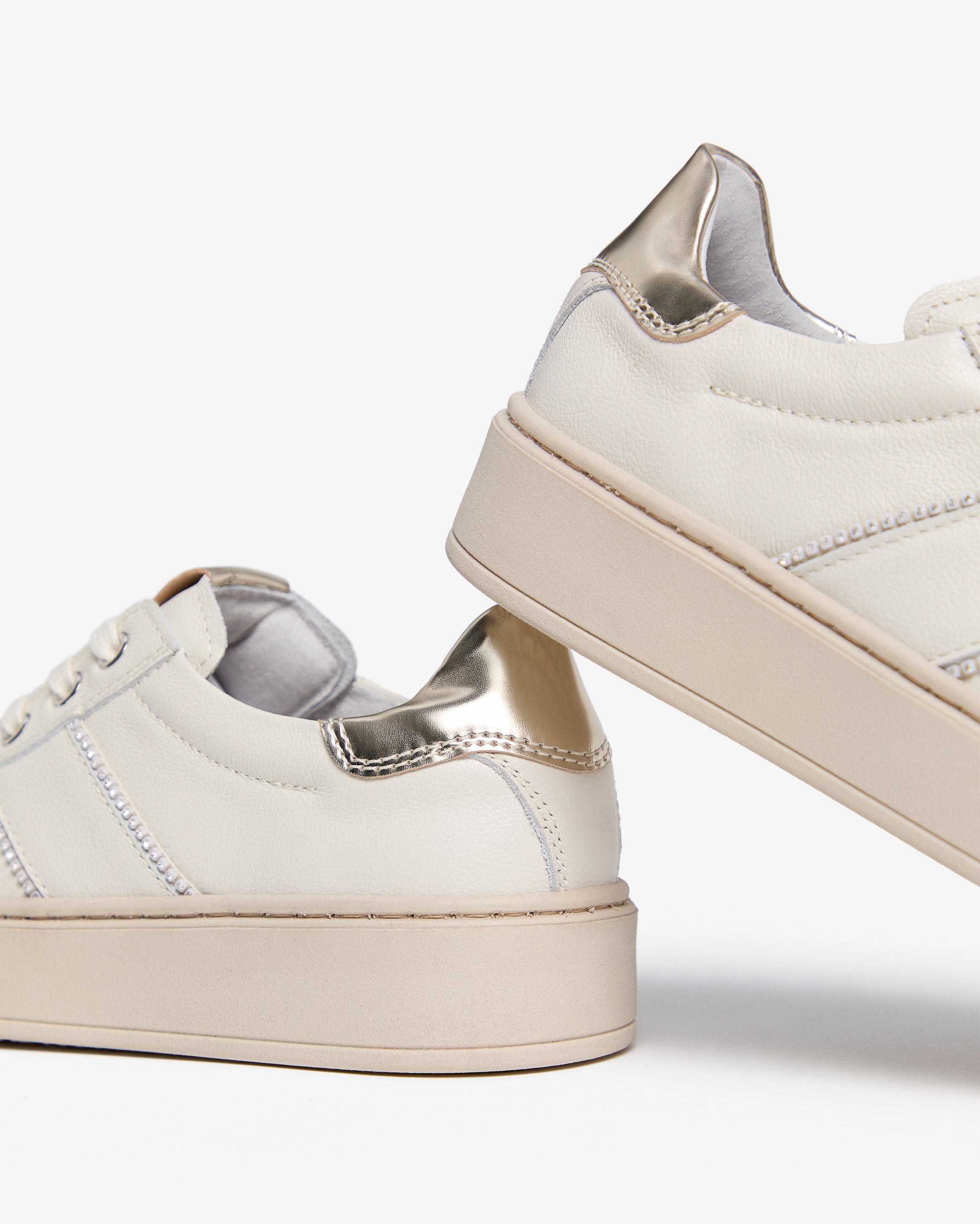 NeroGiardini Sneakers Fille Cuir Semelle Légère