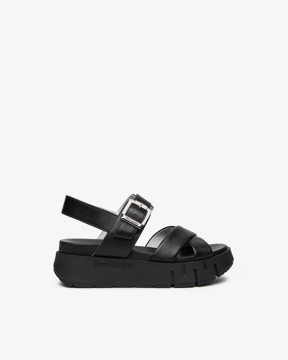NeroGiardini Sandales Femme Cuir 37 Été Ville
