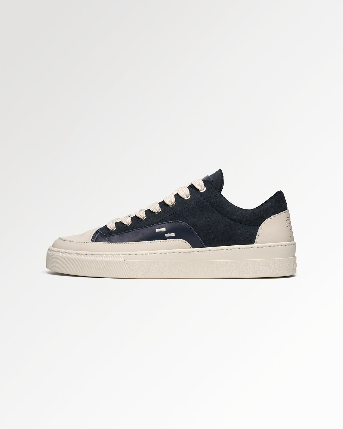 Filling Pieces Riviera Suede baskets bleu marine suède