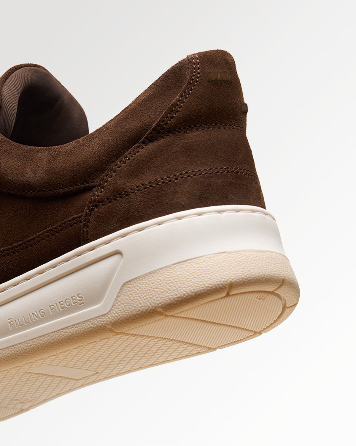 Filling Pieces Low Vise Suede Chocolate sneakers marron homme