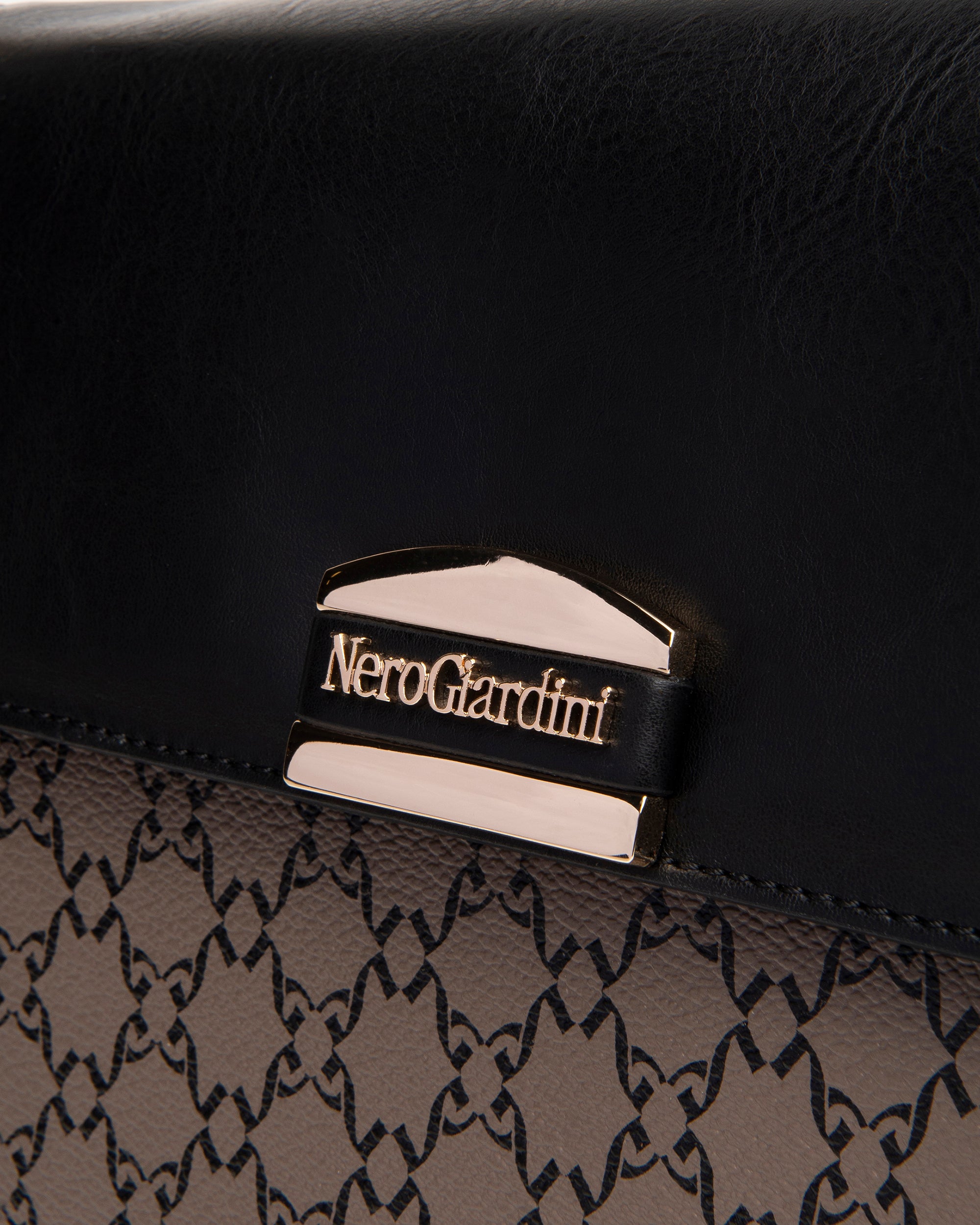 NeroGiardini Sacs Baguette Femme Matière Technique Italien