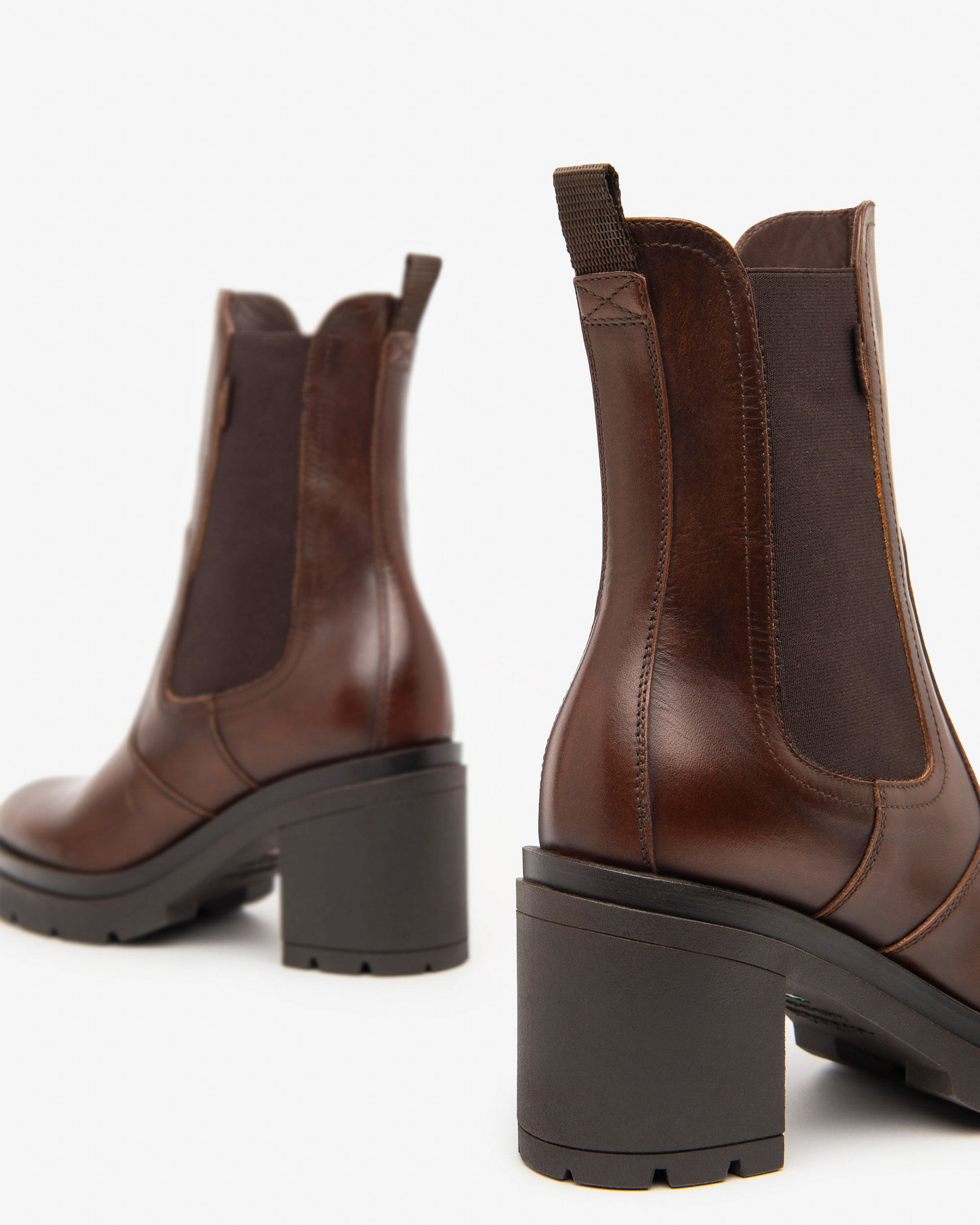 NeroGiardini Bottines Chelsea Femme Cuir Confort