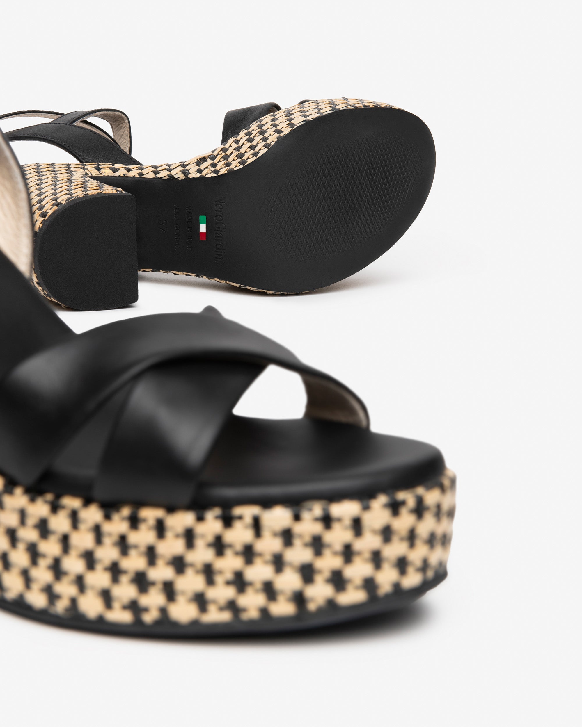 NeroGiardini Sandales Femme Cuir 38 Nu-Pieds Été