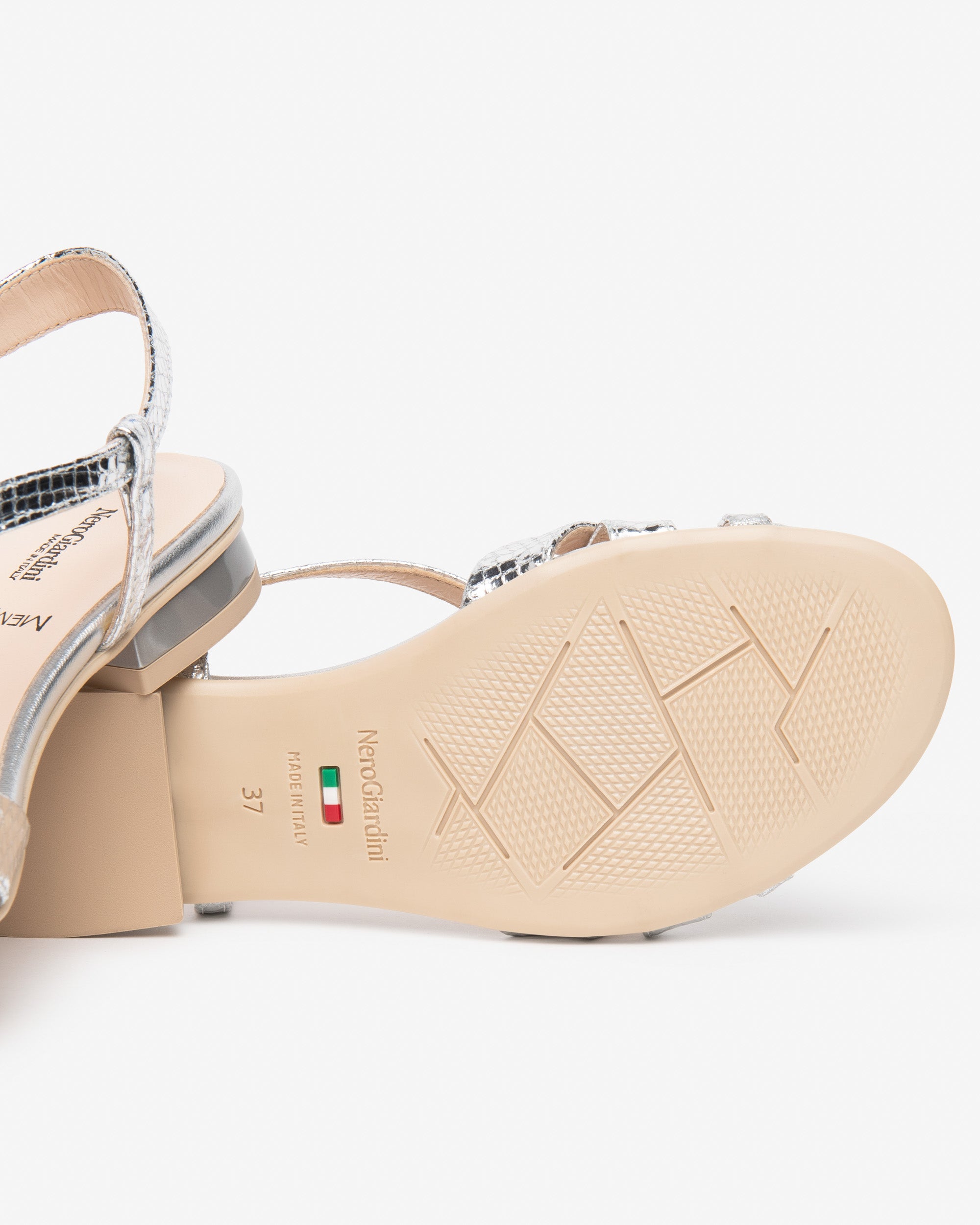 Nerogiardini Sandales Femme sandales cuir confort été