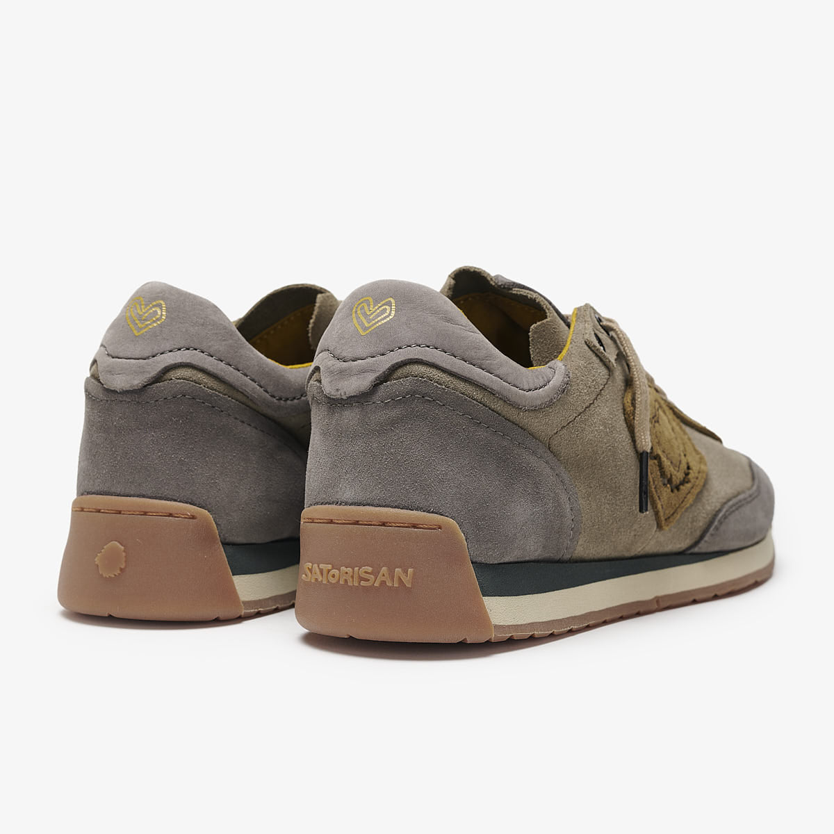 Satorisan Ensō Suede baskets peat green daim