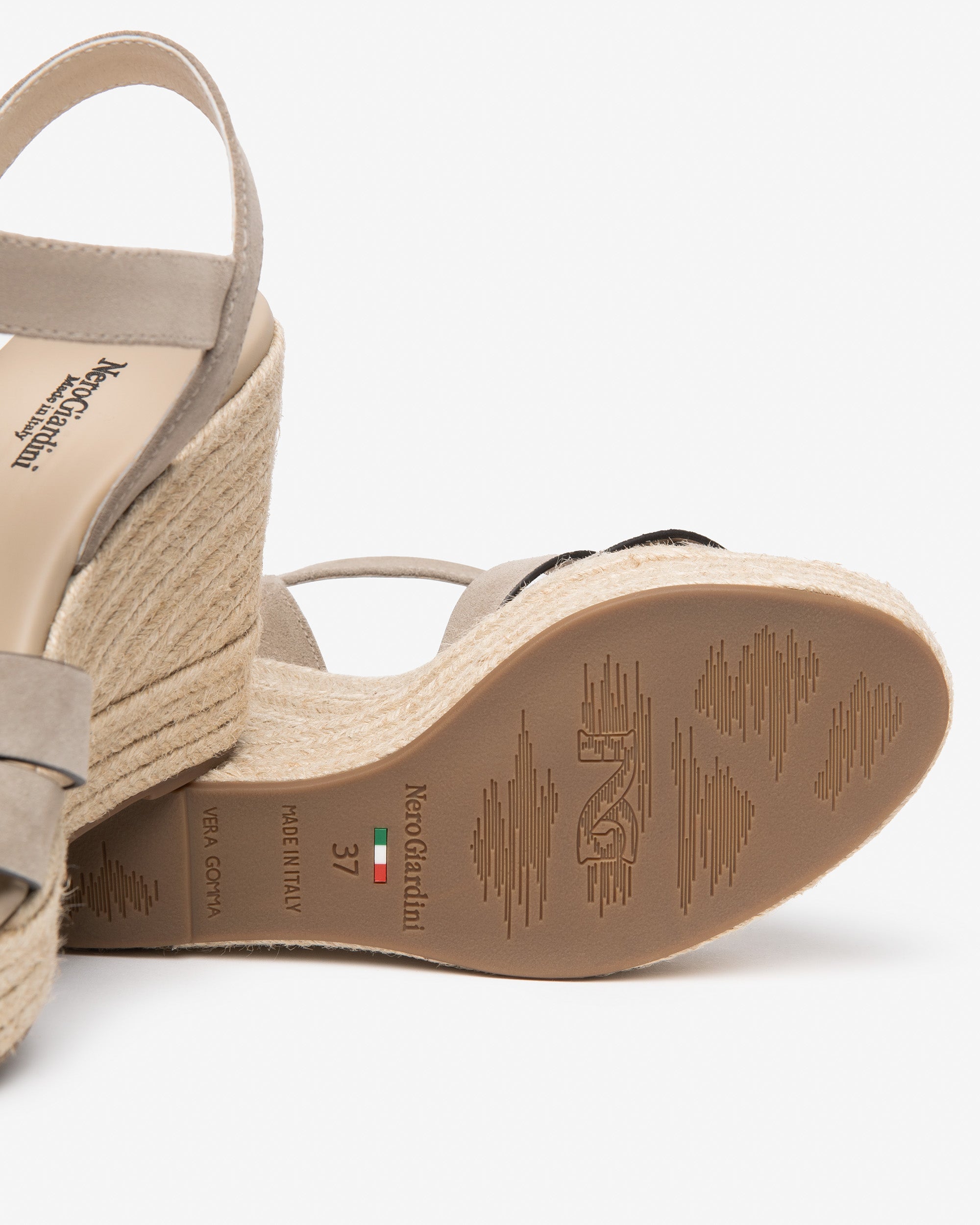 NeroGiardini Sandales Sandales Femme Cuir Velours Pointure 38