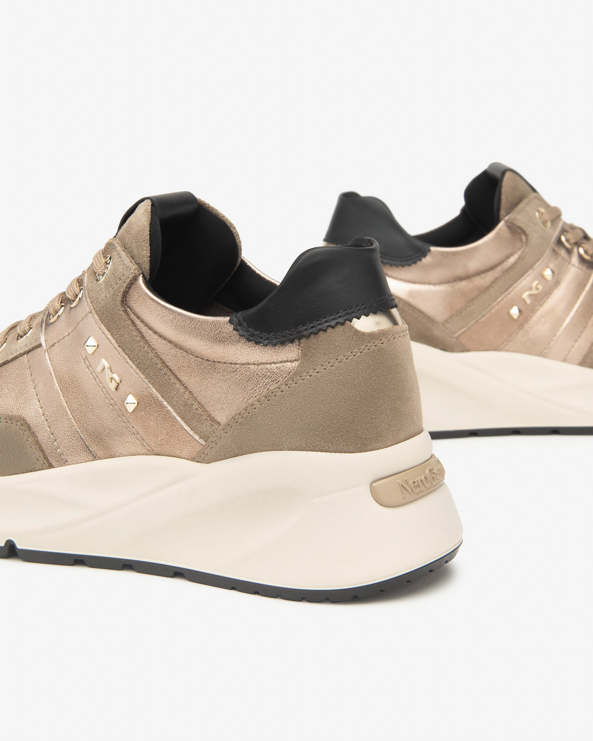 NeroGiardini Sneakers Femme Cuir Velours Confort