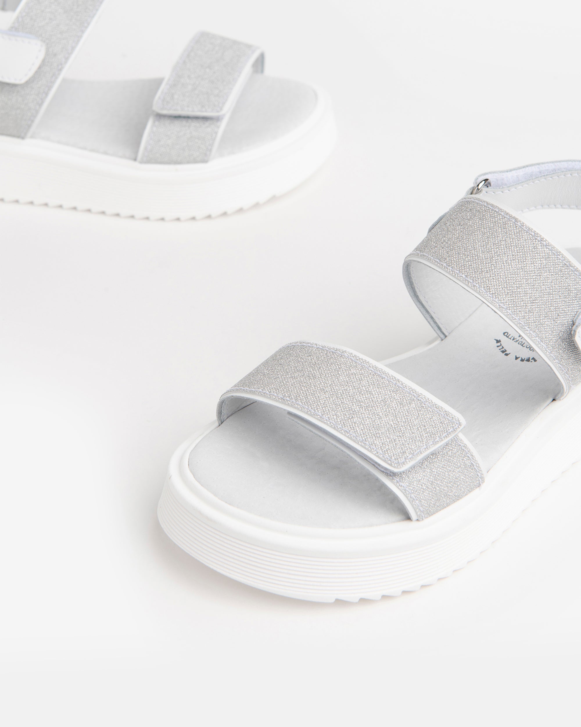 NeroGiardini Sandales Teens Fille Technique Cuir