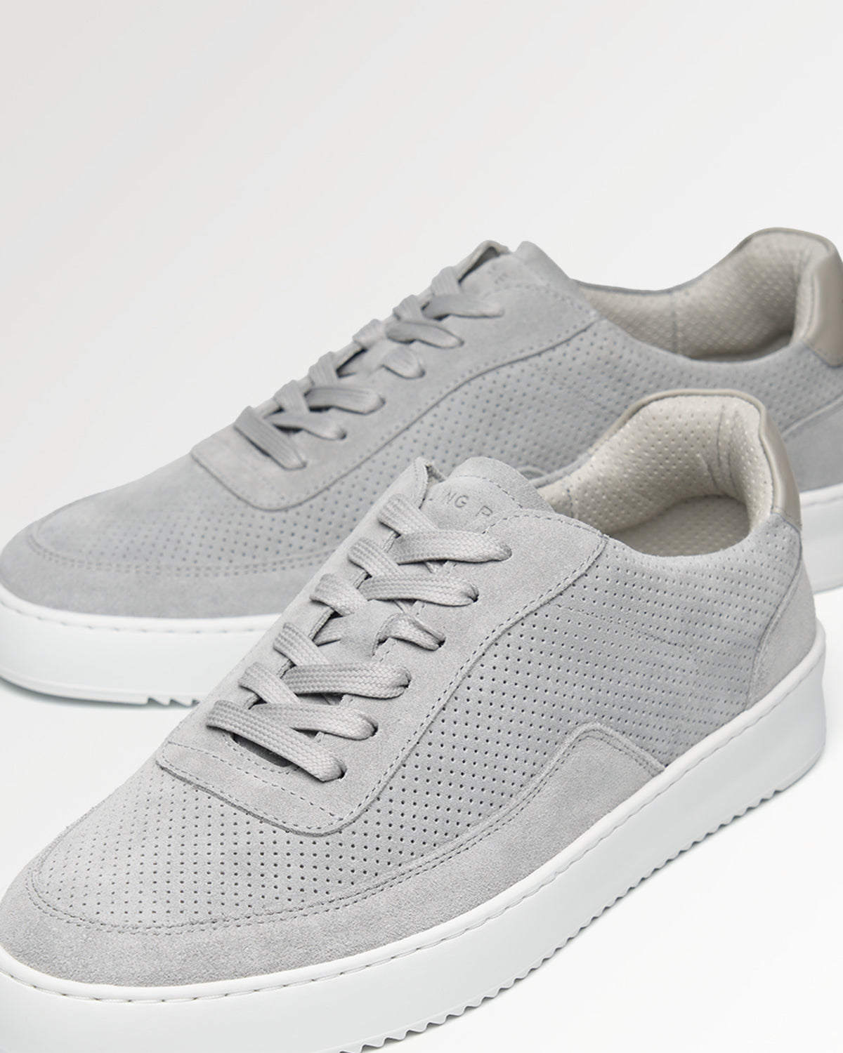 Filling Pieces Mondo sneakers grises suède perforé