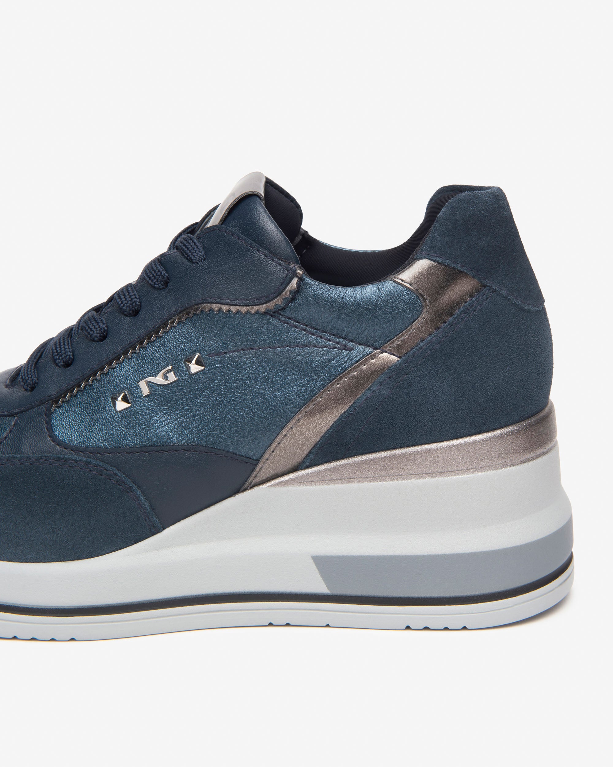 NeroGiardini Sneakers Femme Cuir Velours Vernis Memory