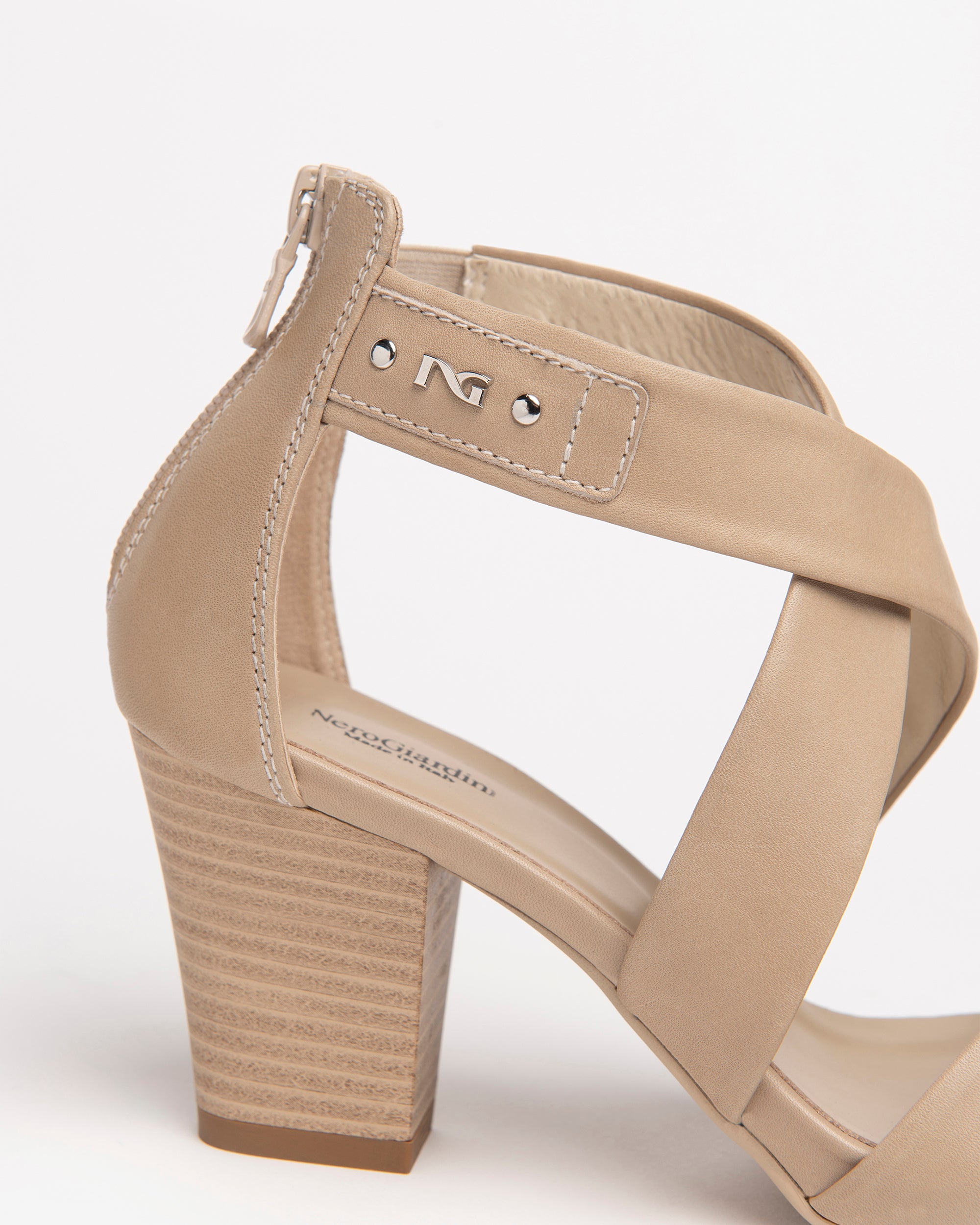NeroGiardini Sandales Femme Cuir Talon 7,5 cm Zip