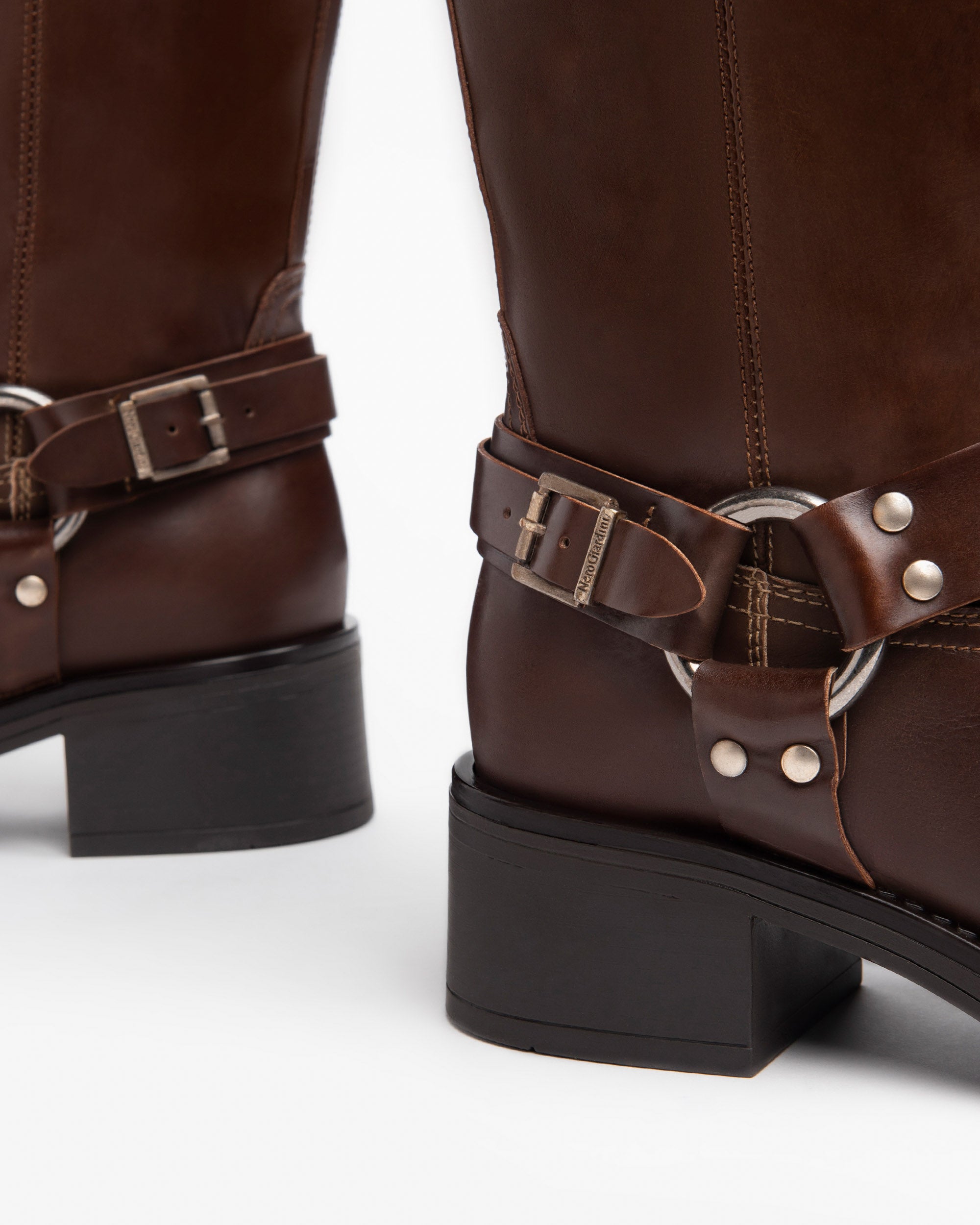 NeroGiardini Bottes bottes femme cuir artisanales 38 hiver